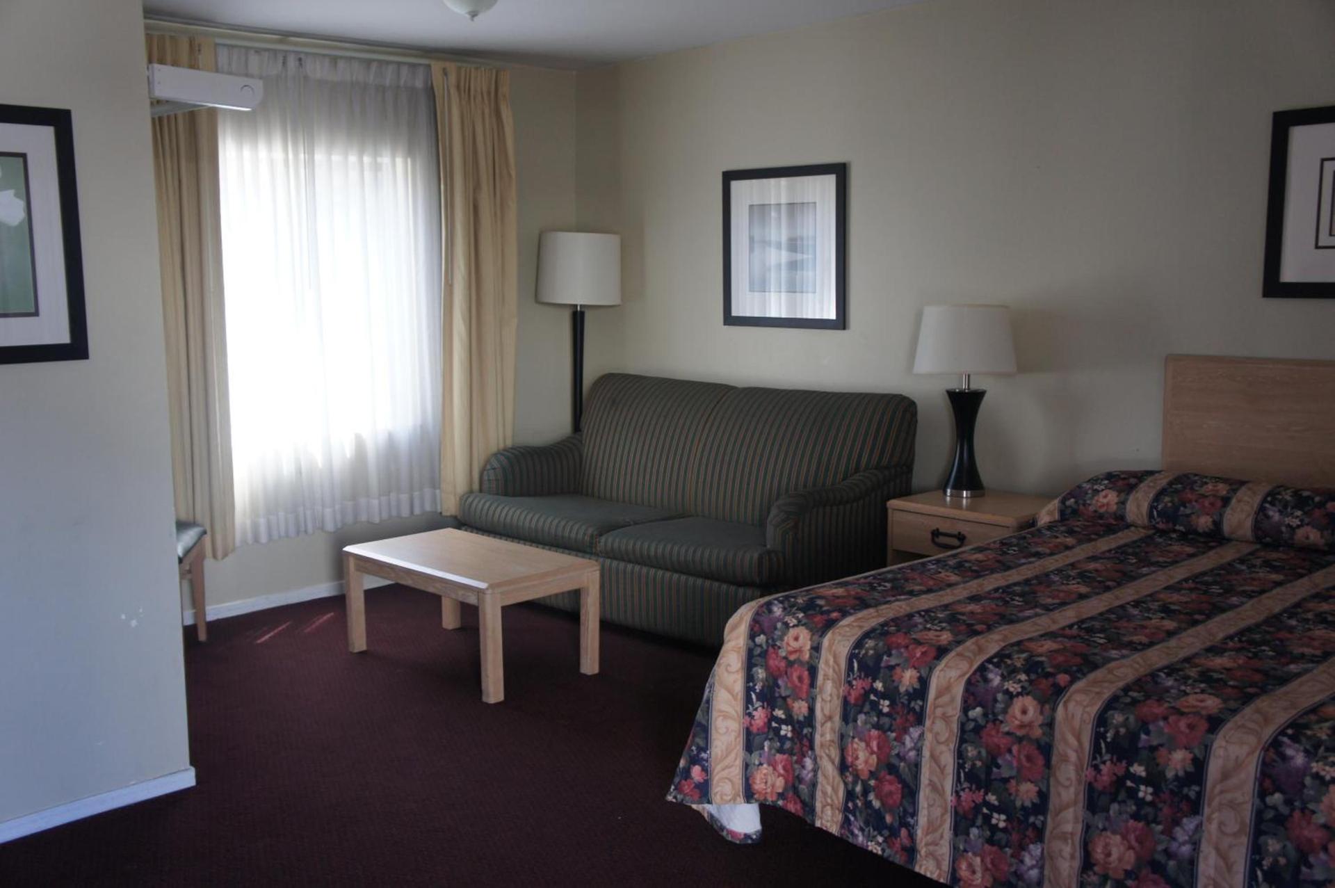 Budget Inn photo 14