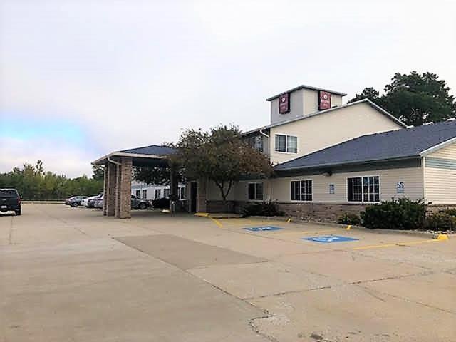 Regency Inn Geneseo IL photo 1