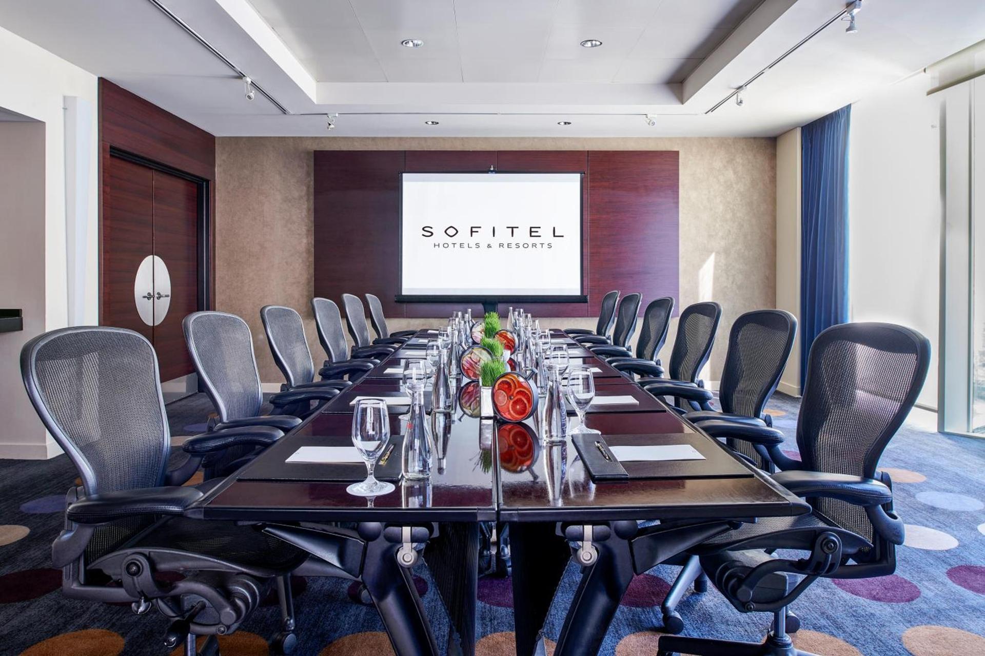 Sofitel Chicago Magnificent Mile photo 86