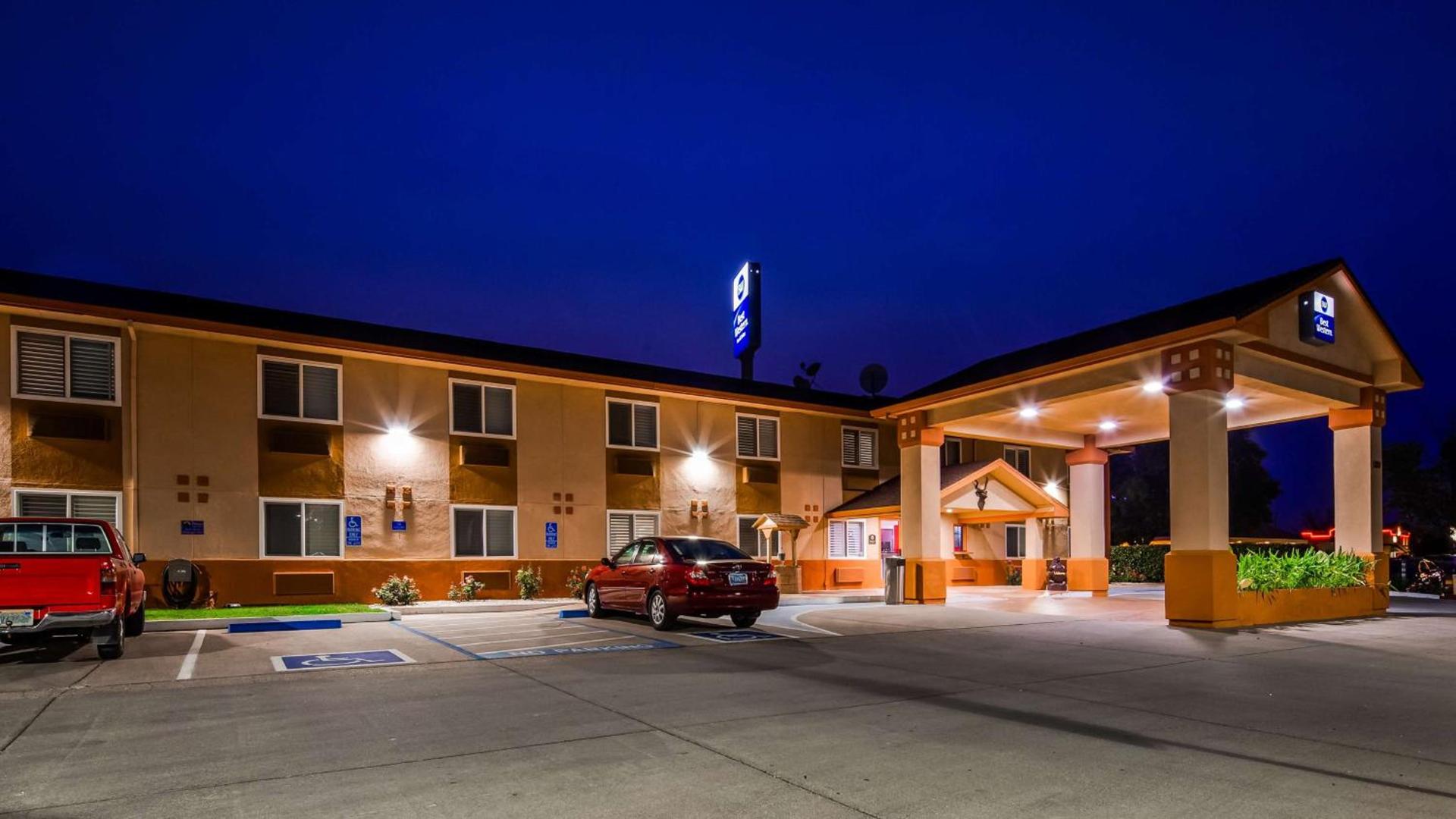 Best Western Antelope Inn & Suites photo 3