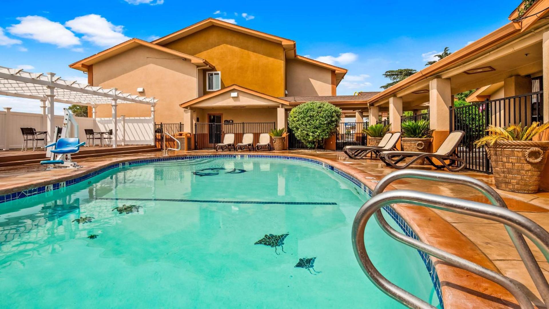 Best Western Antelope Inn & Suites photo 37