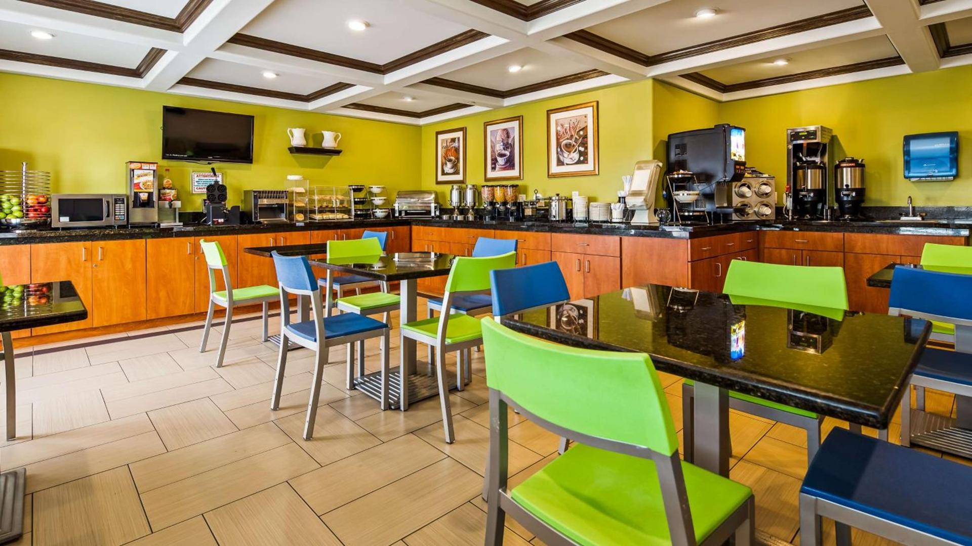 Best Western Antelope Inn & Suites photo 38