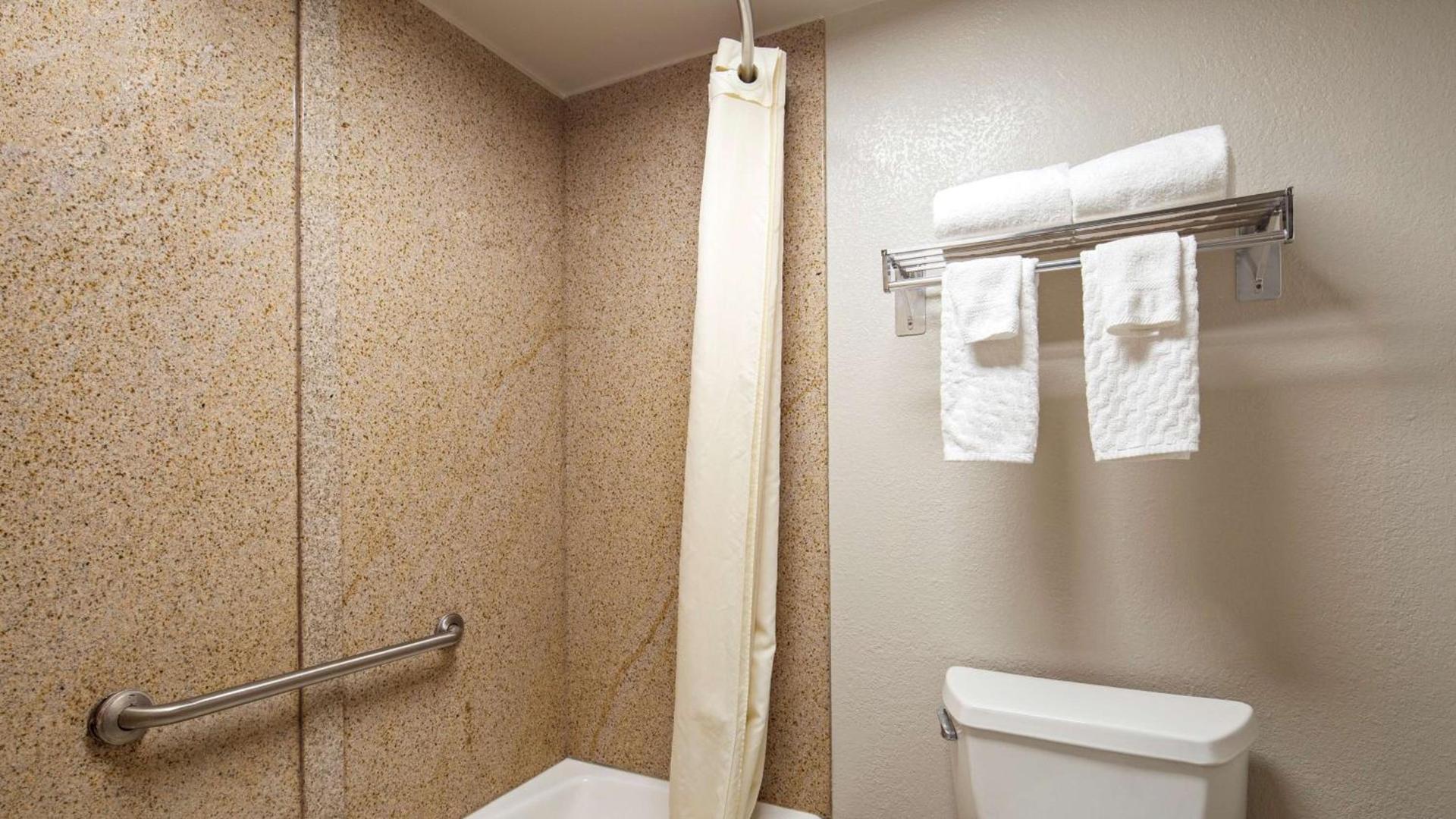 Best Western Center Inn photo 15