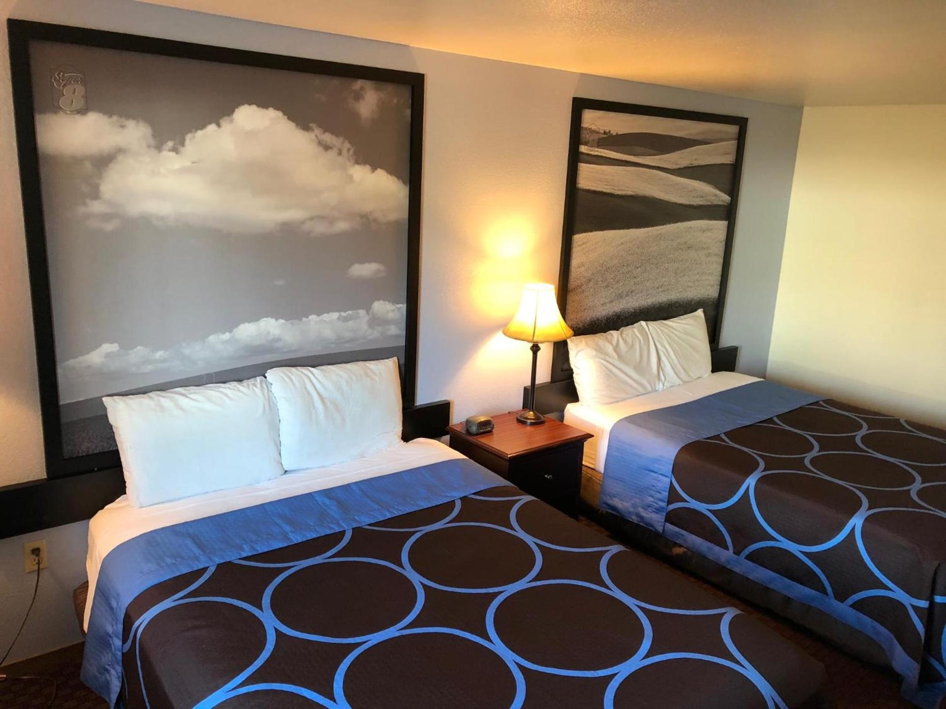 Super 8 by Wyndham Lewiston photo 24