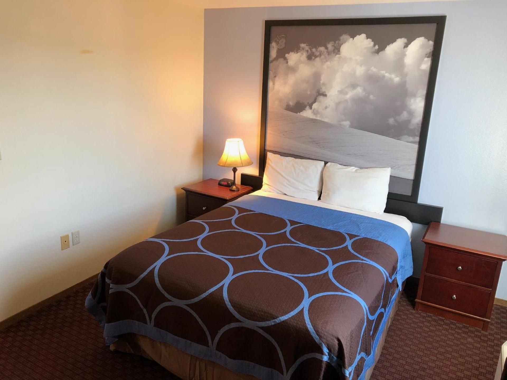 Super 8 by Wyndham Lewiston photo 27