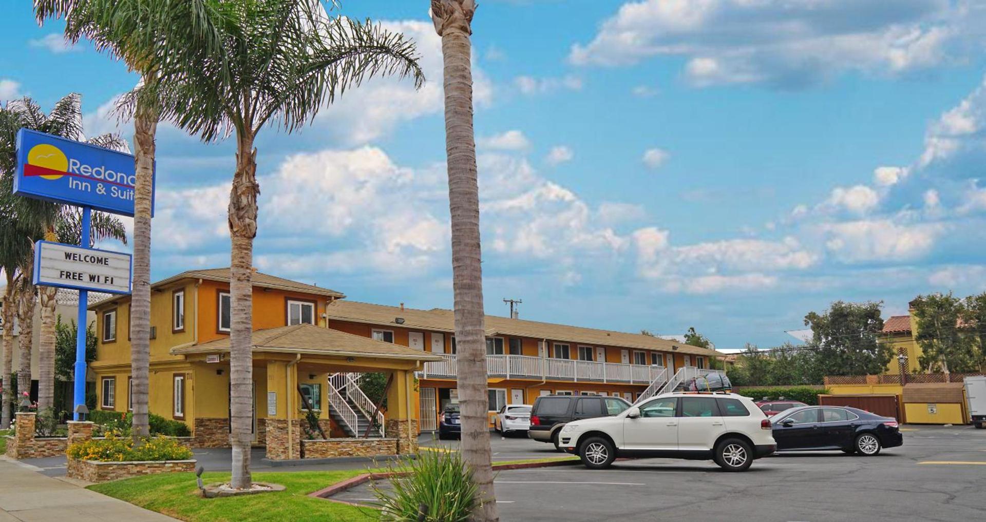 Redondo Inn and Suites photo 2