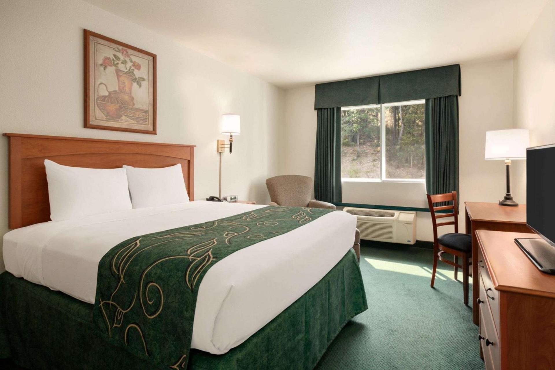 Travelodge by Wyndham Dunsmuir photo 12