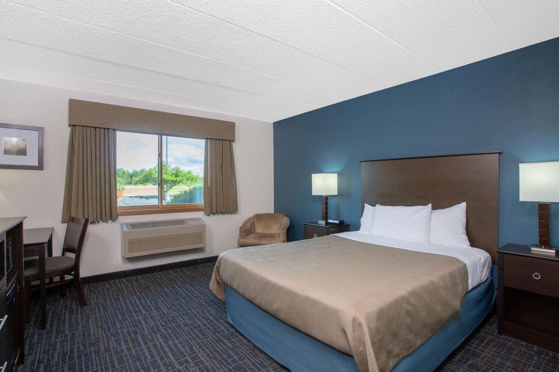 AmericInn by Wyndham Hayward photo 7