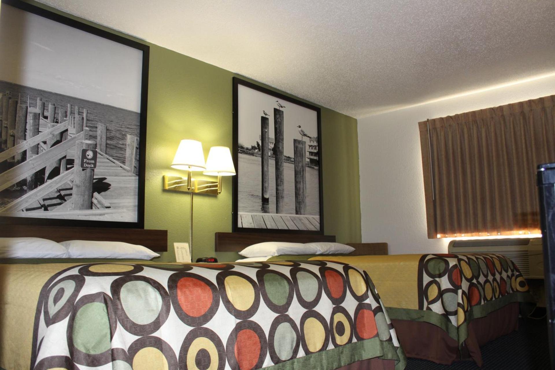 Super 8 by Wyndham Newport News/Jefferson Ave. photo 24