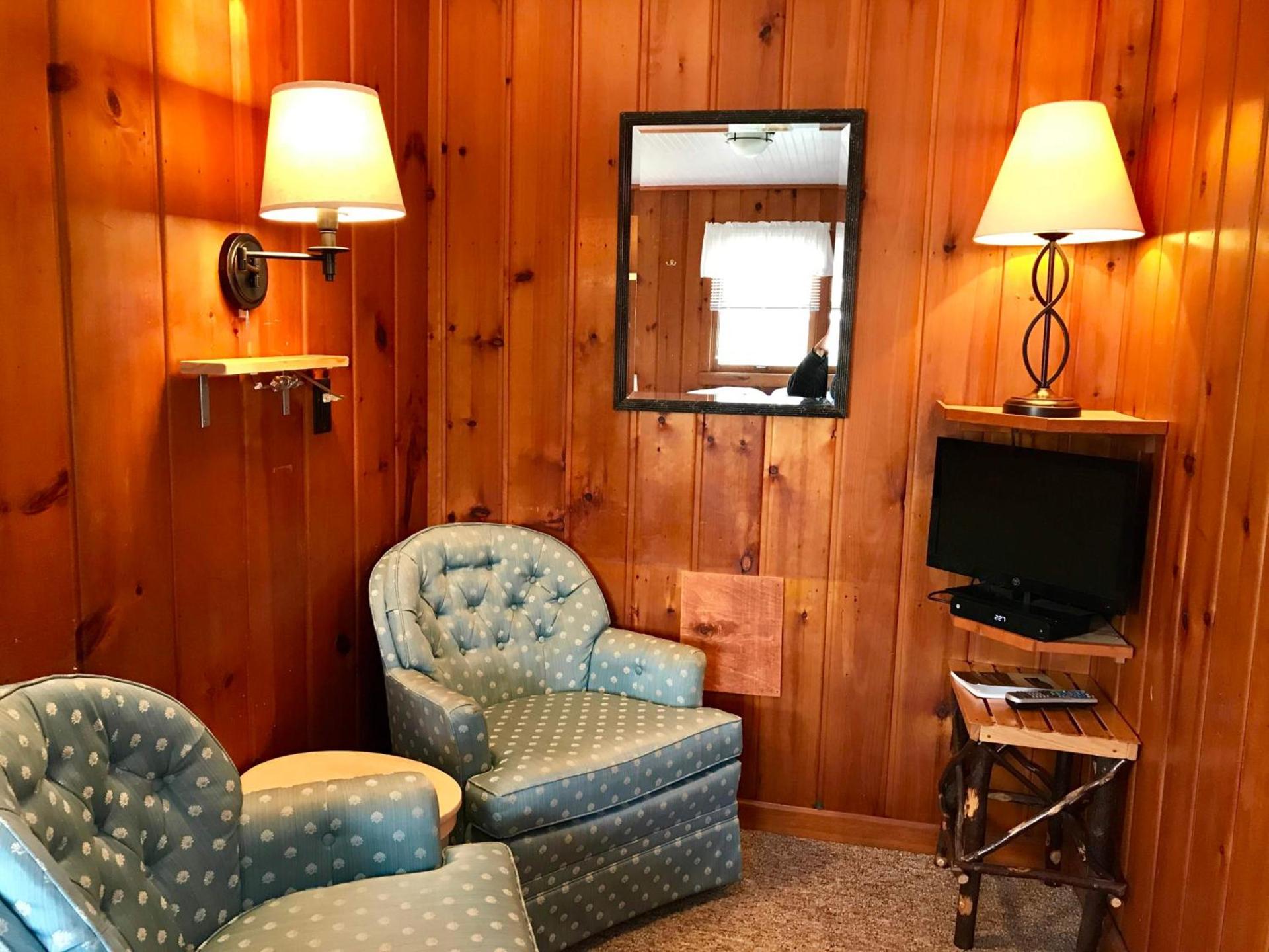 Cedar Ridge Cabins photo 59