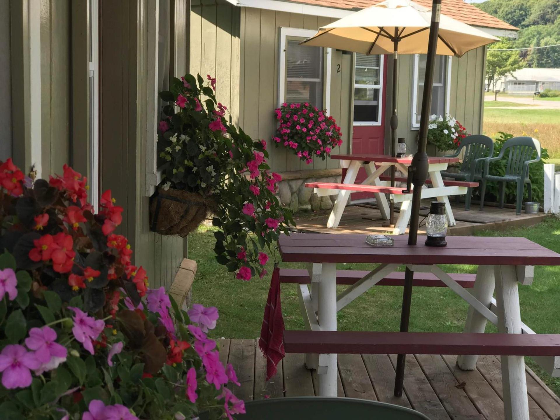 Cedar Ridge Cabins photo 2