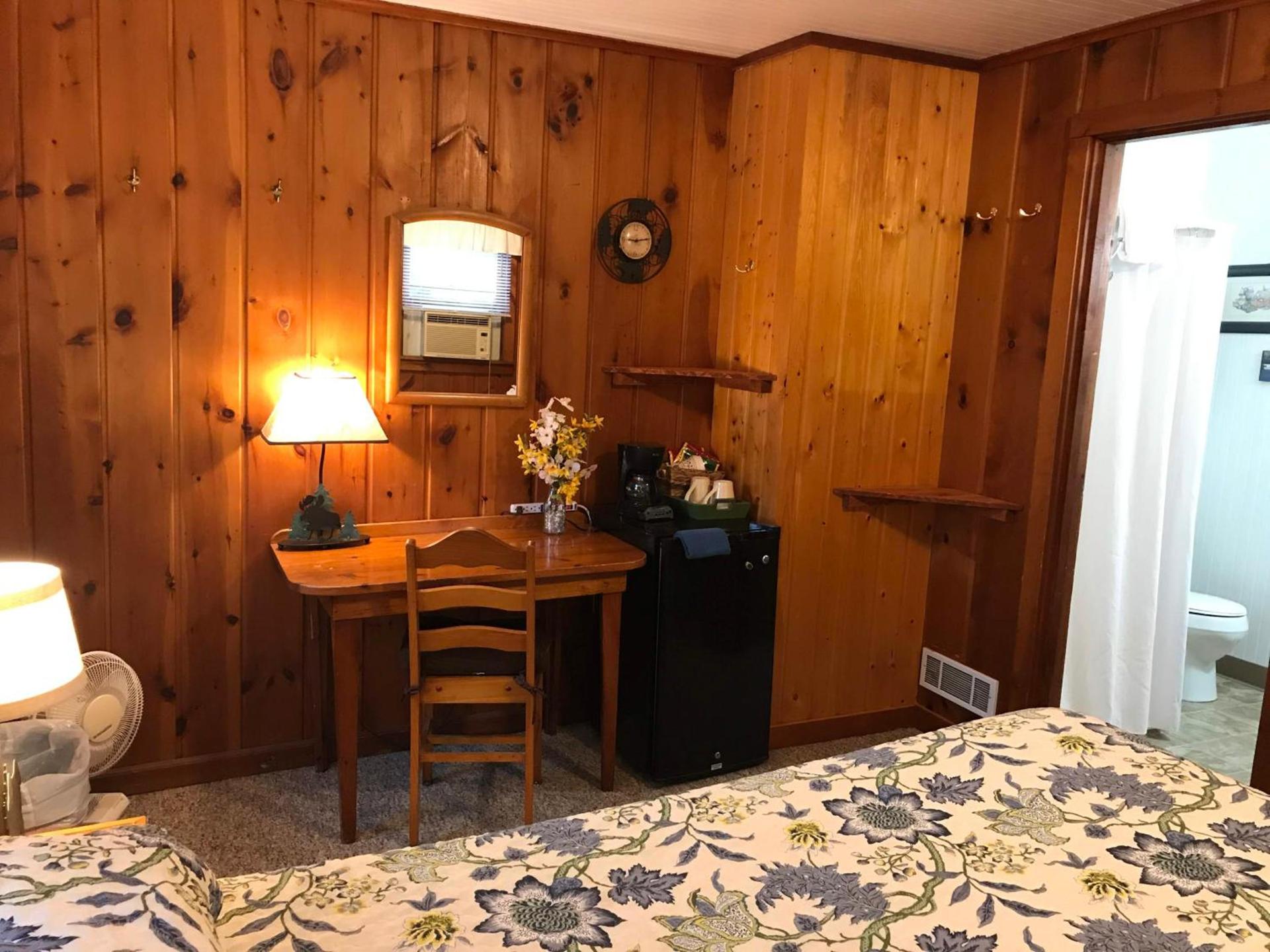 Cedar Ridge Cabins photo 60
