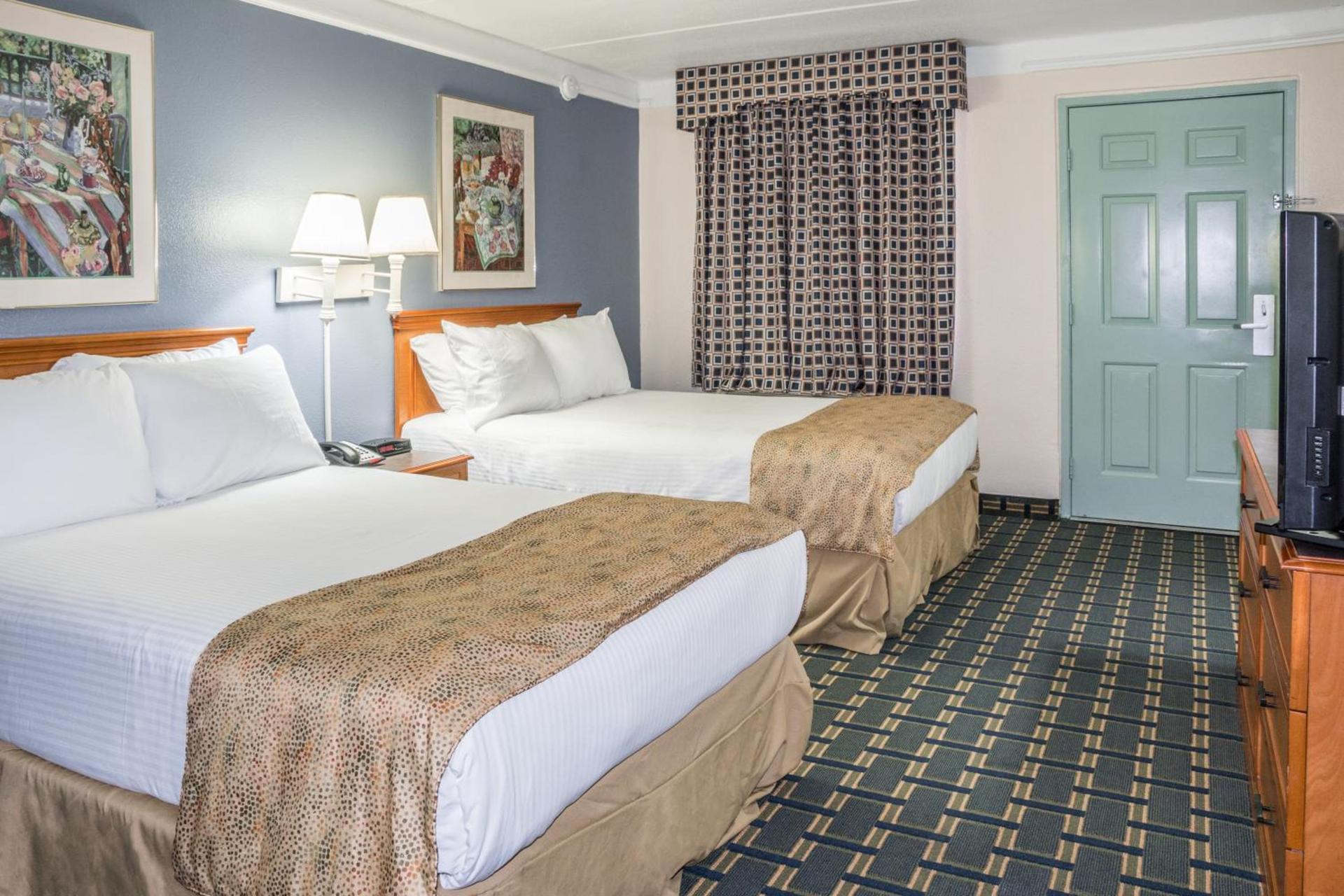 Days Inn by Wyndham Houston photo 15