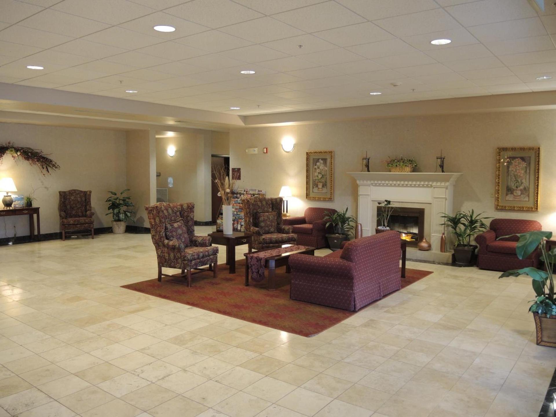 Evergreen Inn & Suites photo 12