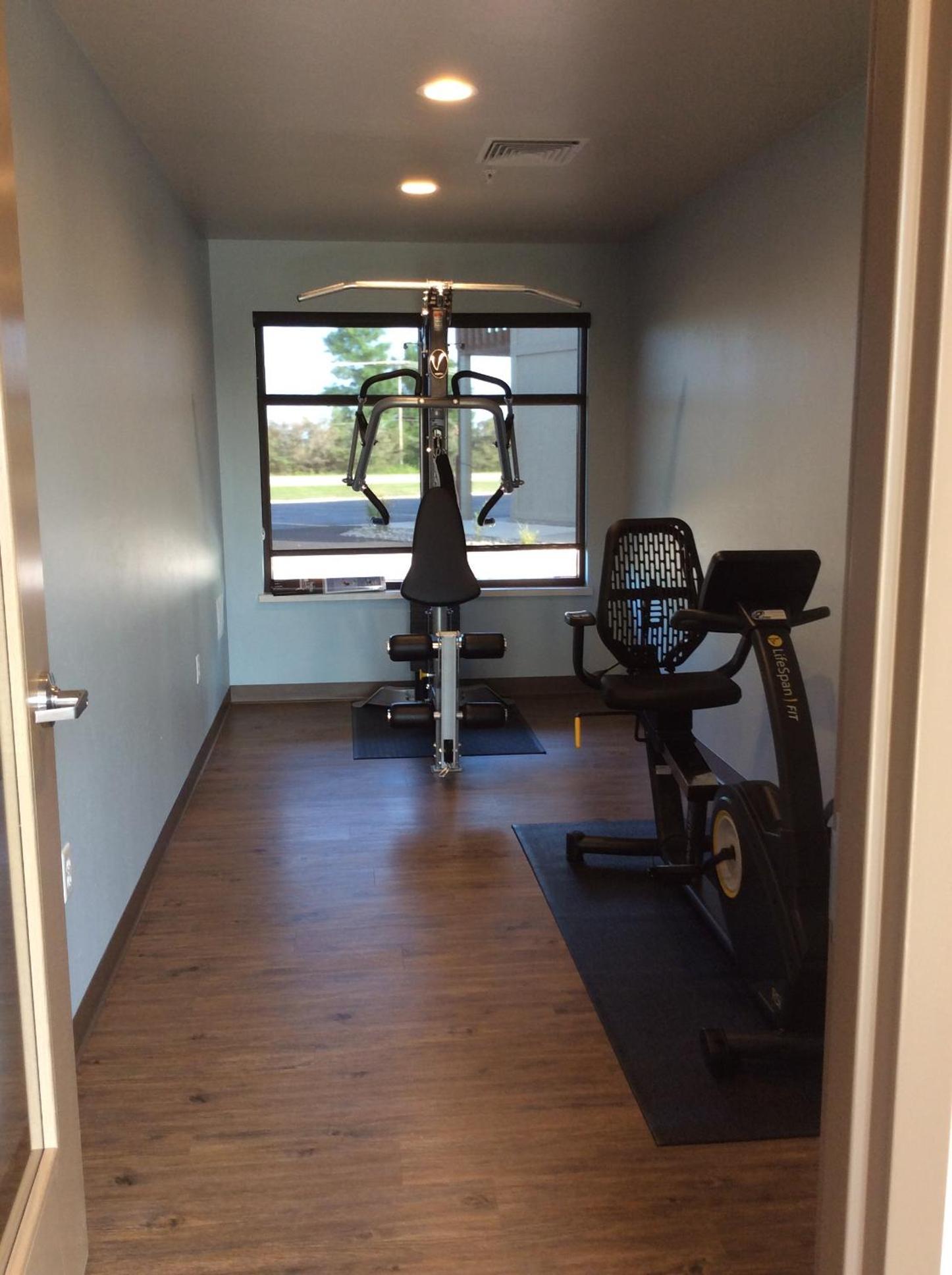 Scenic Shore Inn photo 60