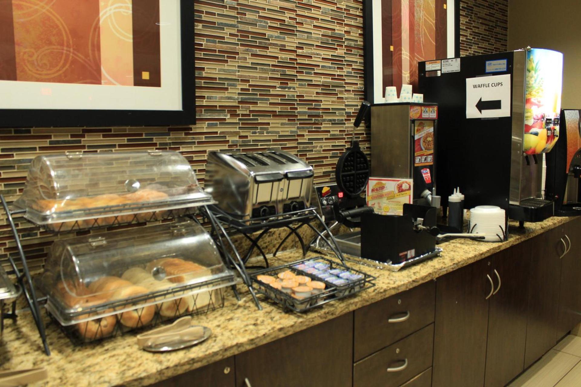 Microtel Inn and Suites North Canton photo 7