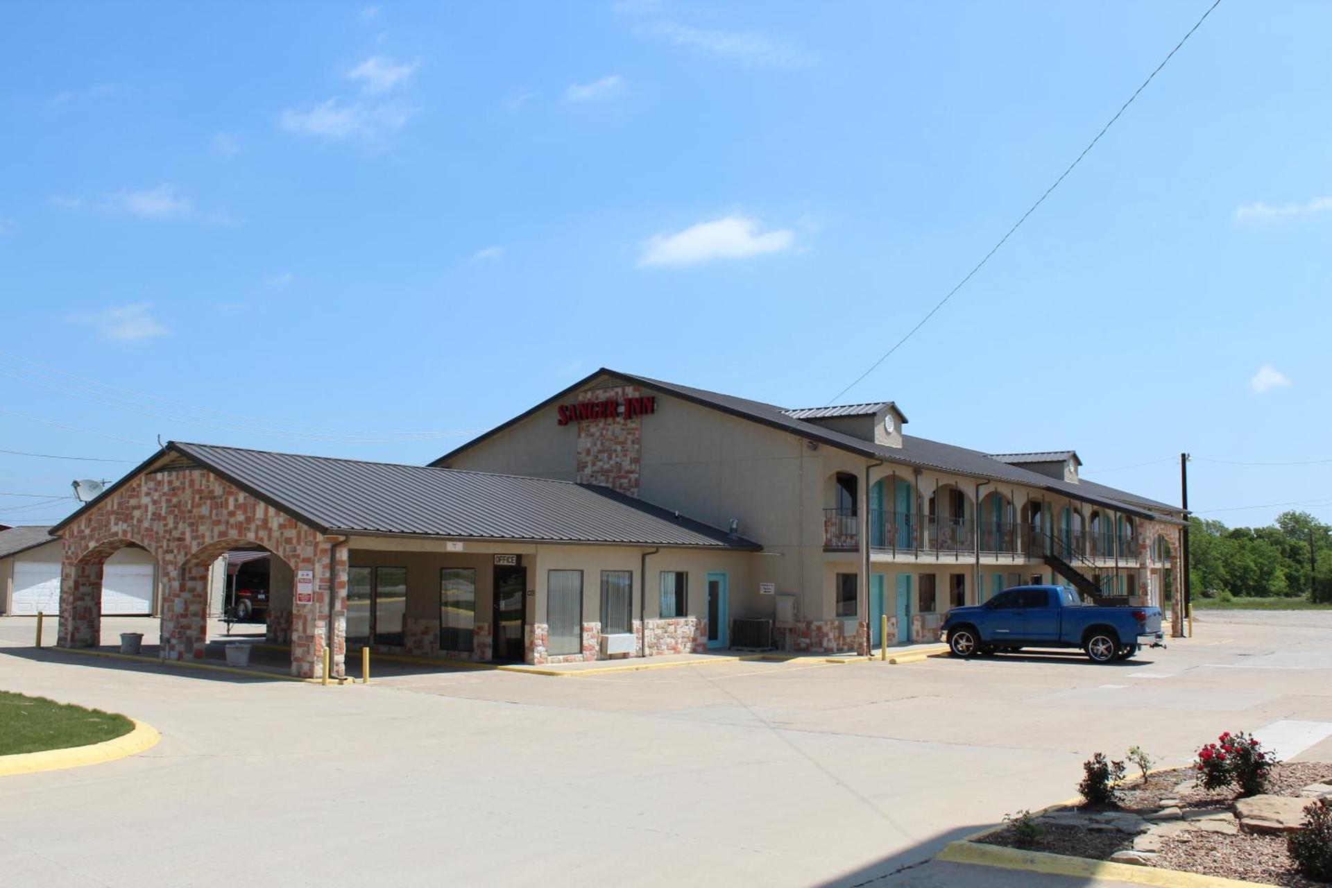 Sanger Inn photo 1