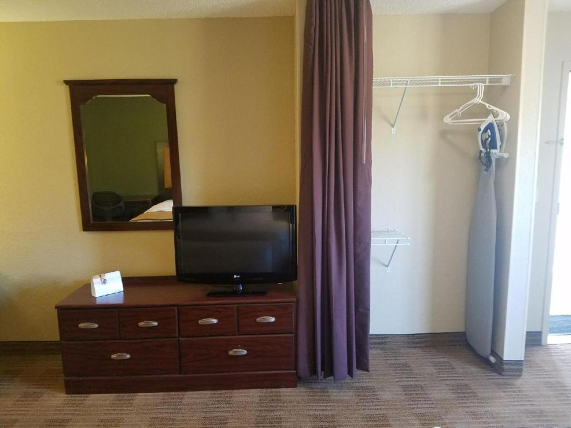 Extended Stay America Select Suites - Roanoke - Airport photo 38