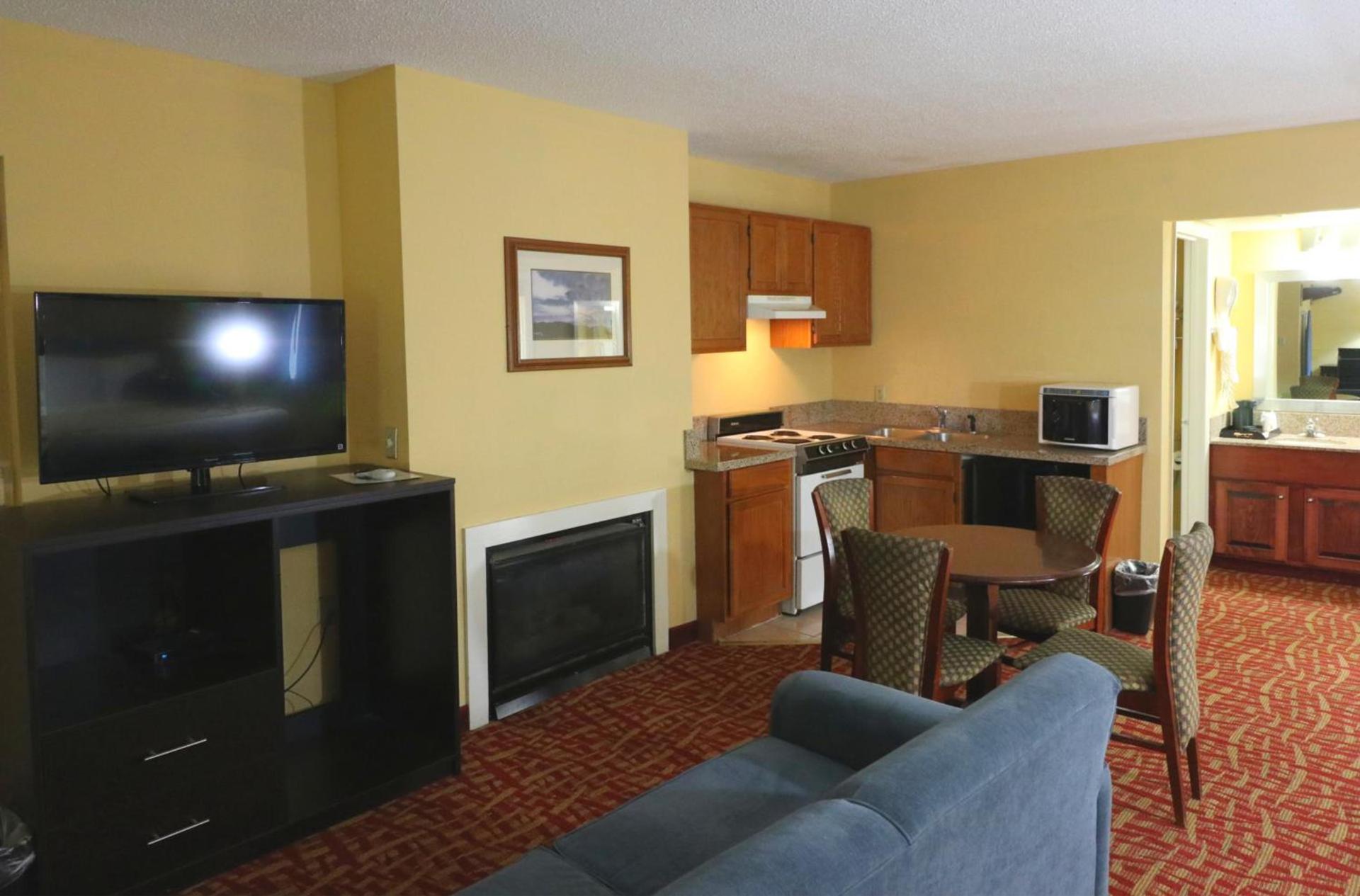 Baymont by Wyndham Sevierville Pigeon Forge photo 12