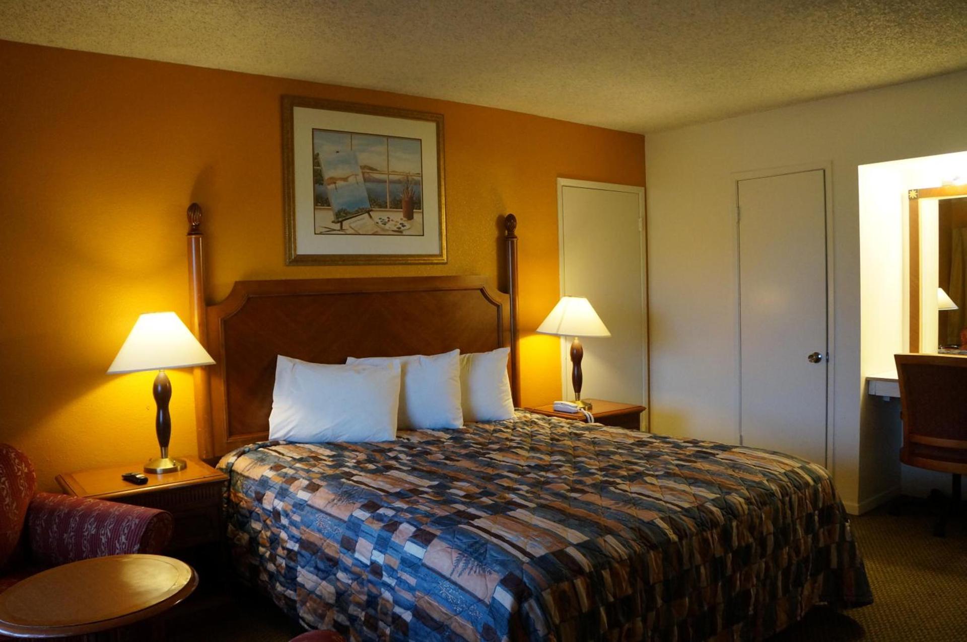 Classic Inn photo 9