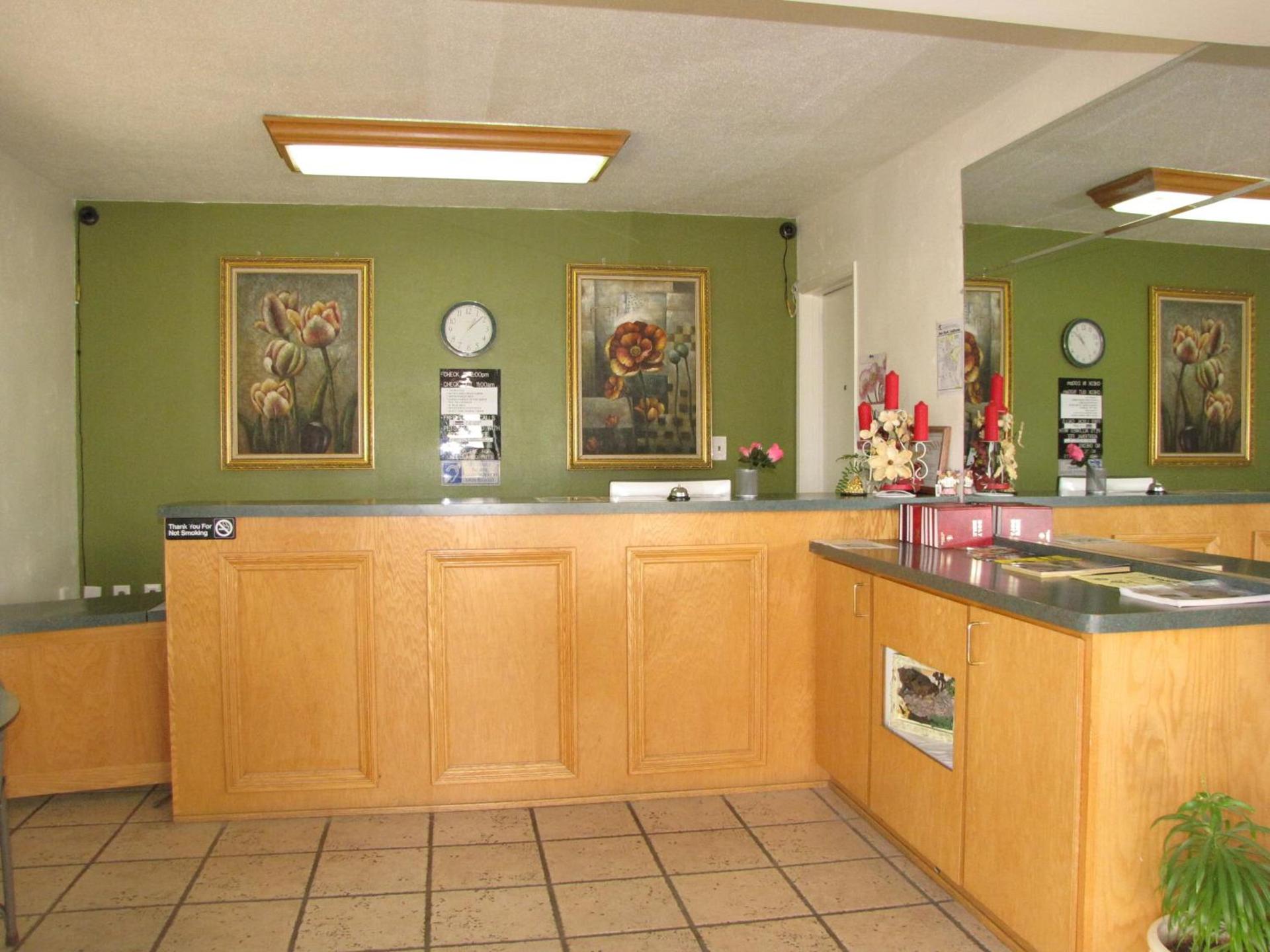 Classic Inn photo 2