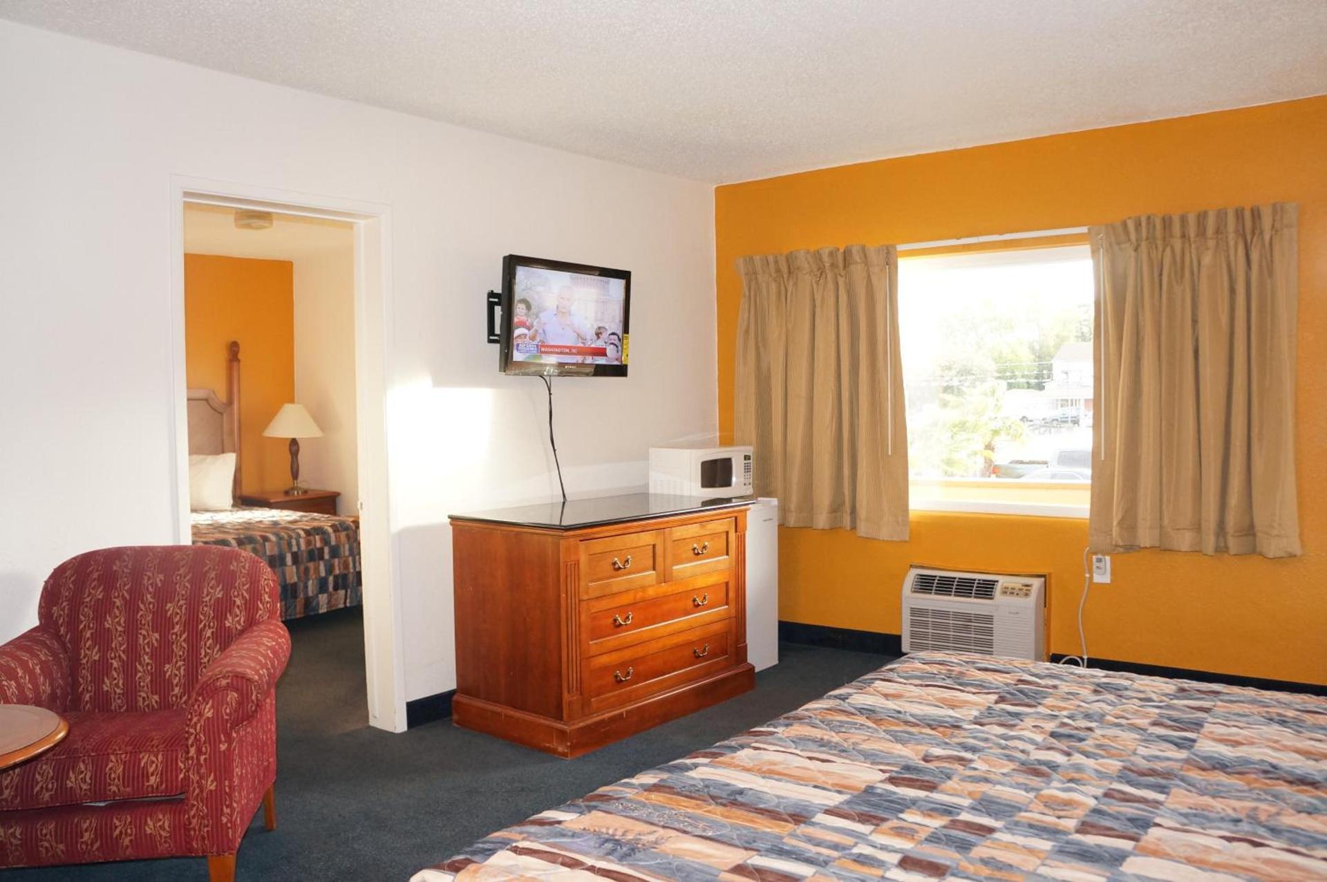 Classic Inn photo 17