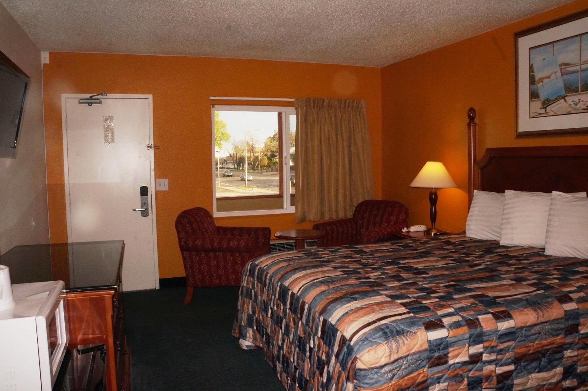 Classic Inn photo 22