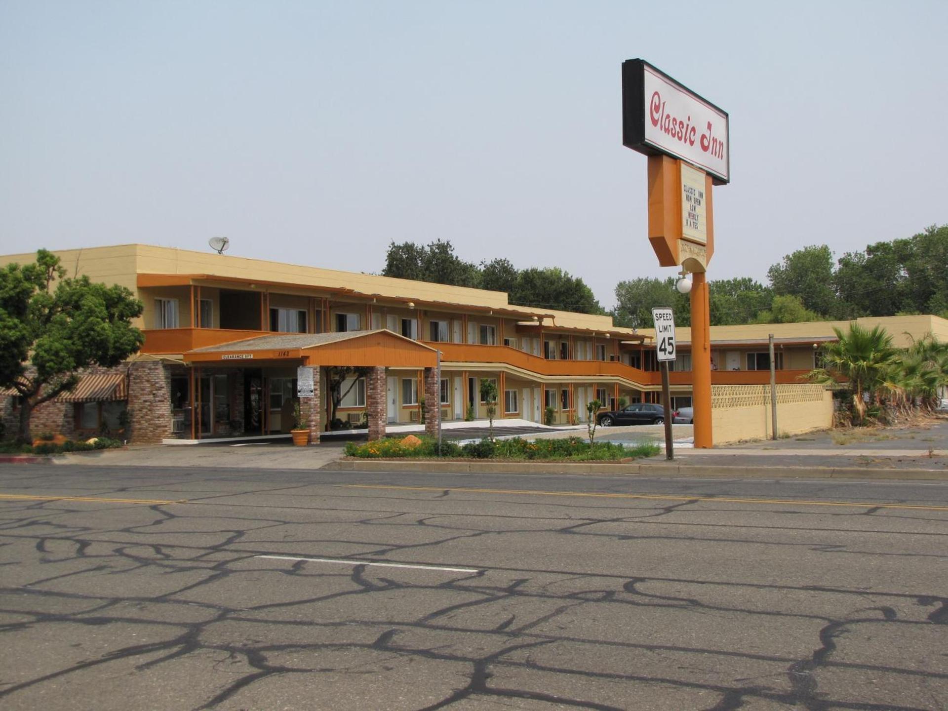 Classic Inn photo 25
