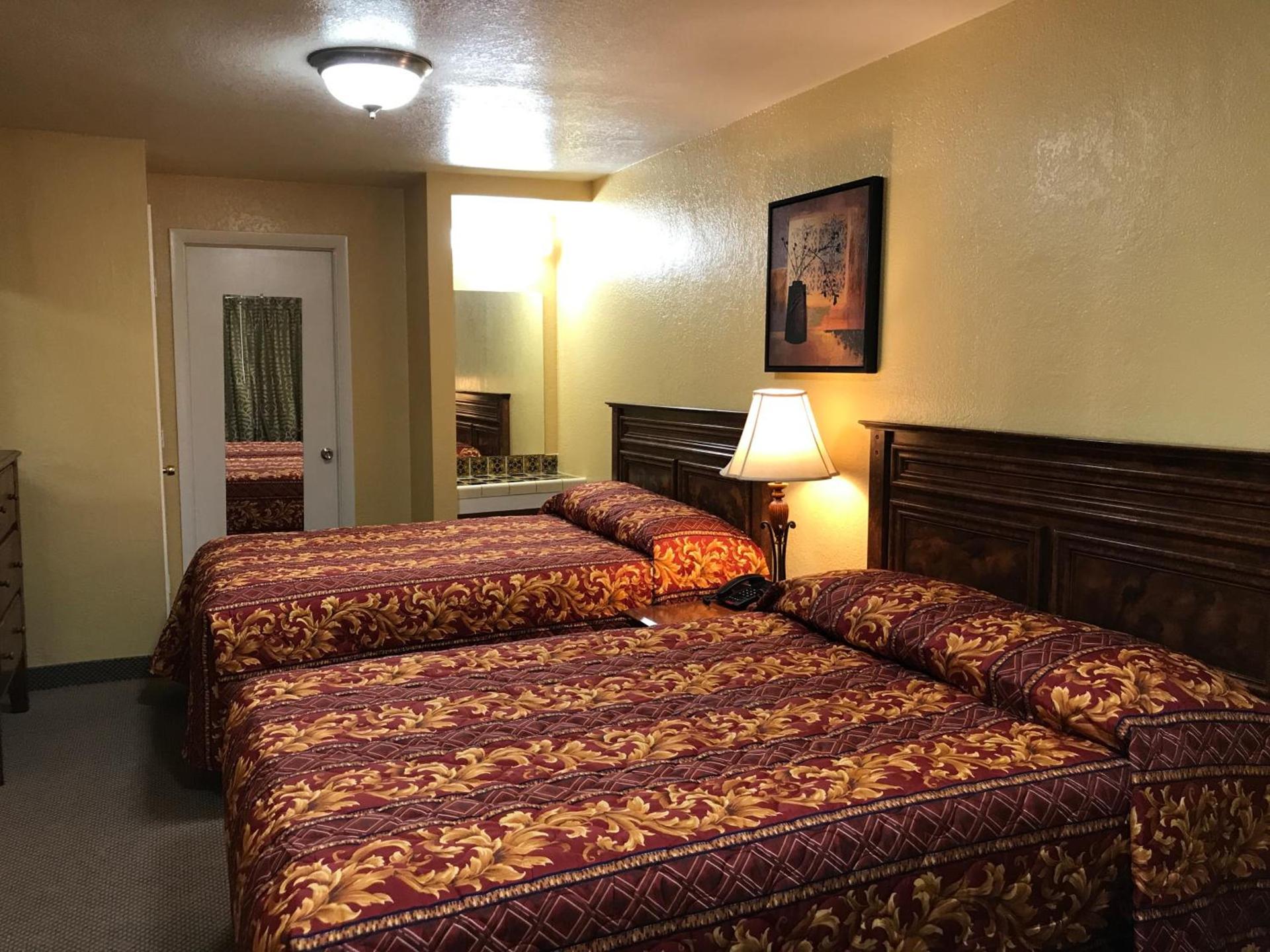 Hacienda Motel photo 20