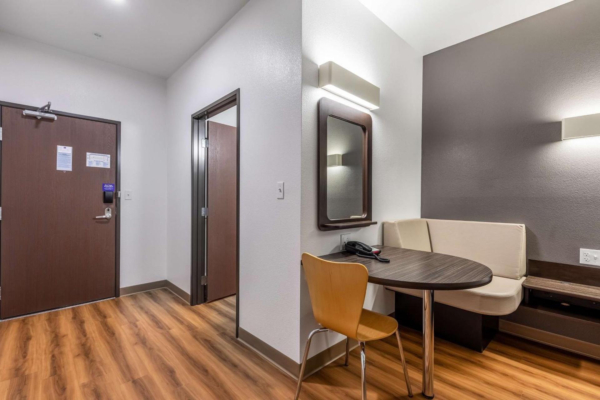 Motel 6-Las Vegas, NV - Motor Speedway photo 11