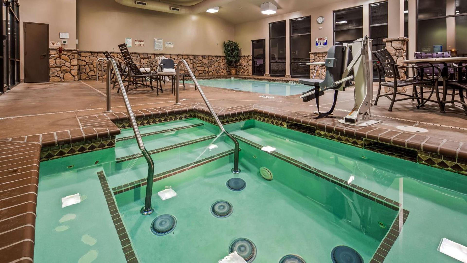 Best Western PLUS Cimarron Hotel & Suites photo 5