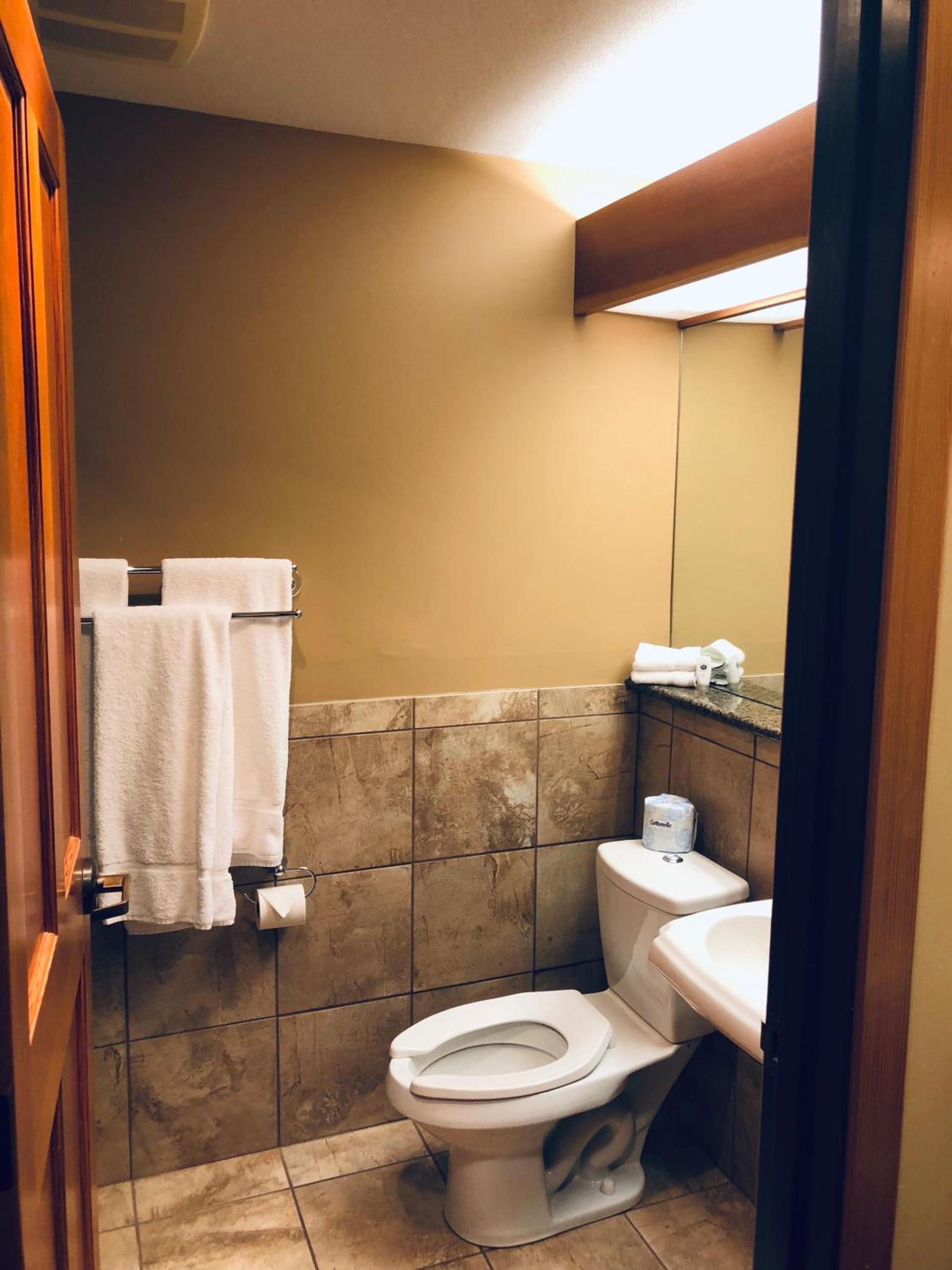 Heathman Lodge photo 38