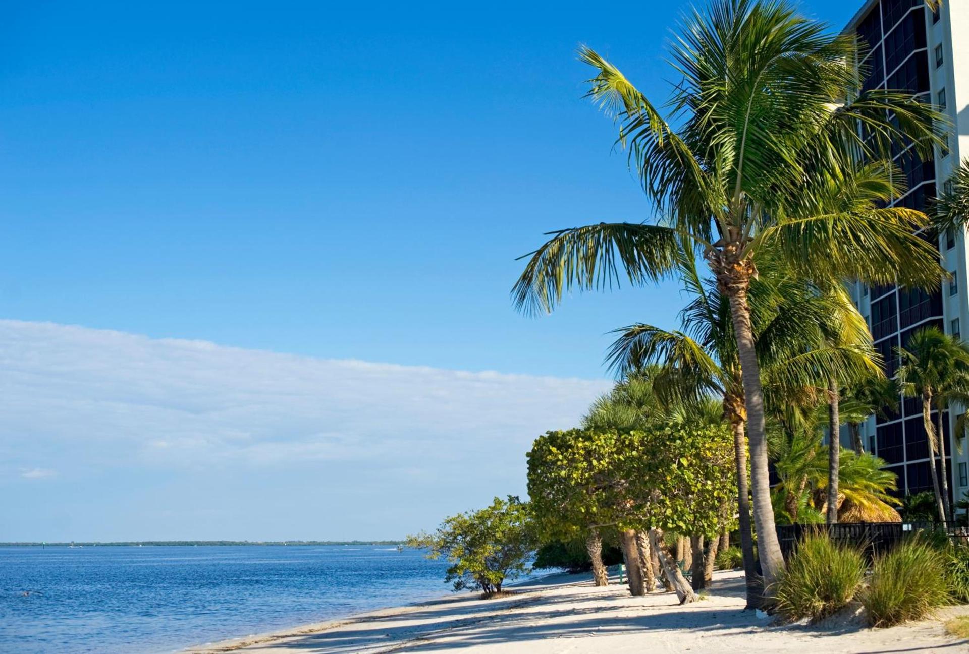 Resort Harbour Properties - Fort Myers / Sanibel Gateway photo 18