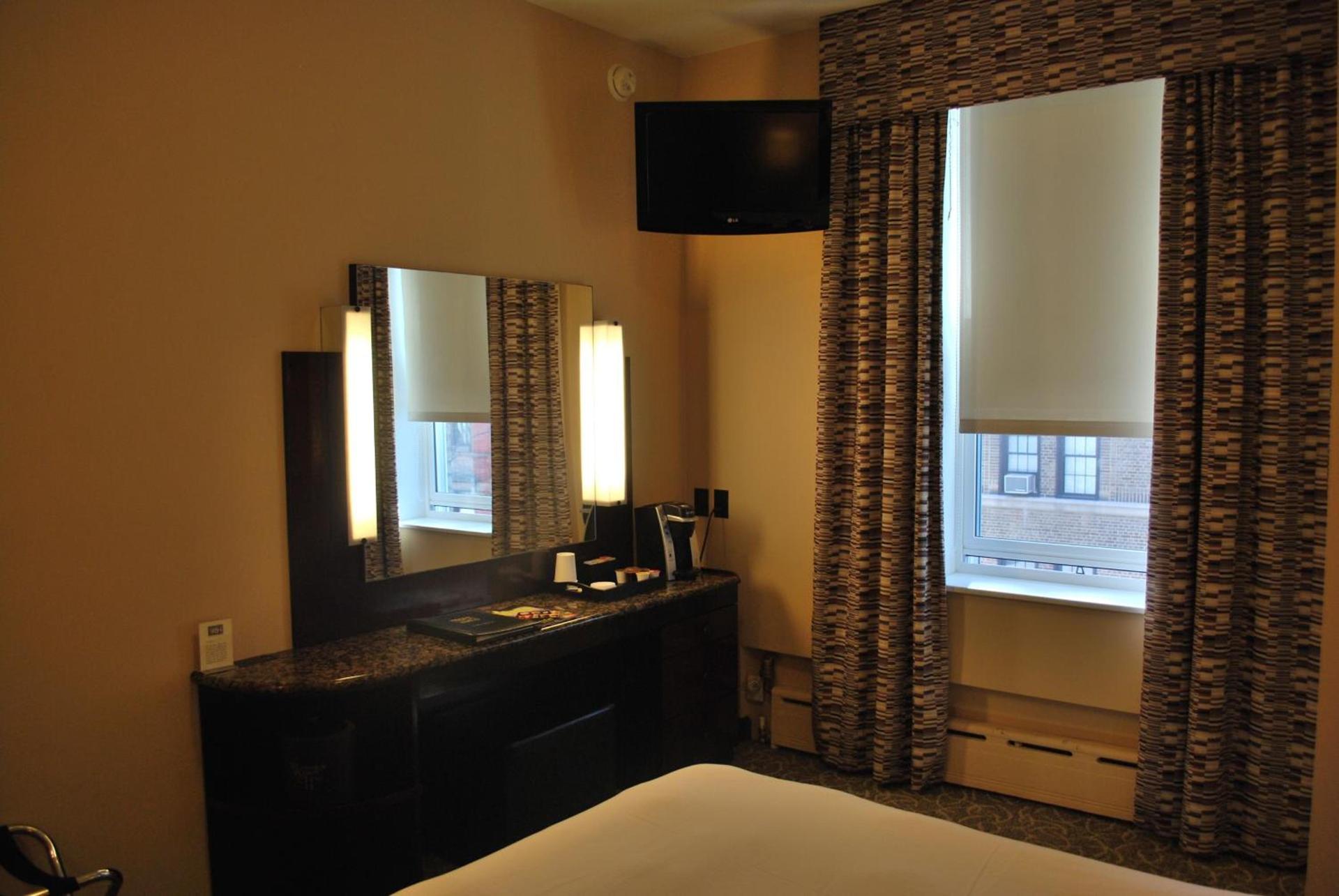 Washington Square Hotel photo 3