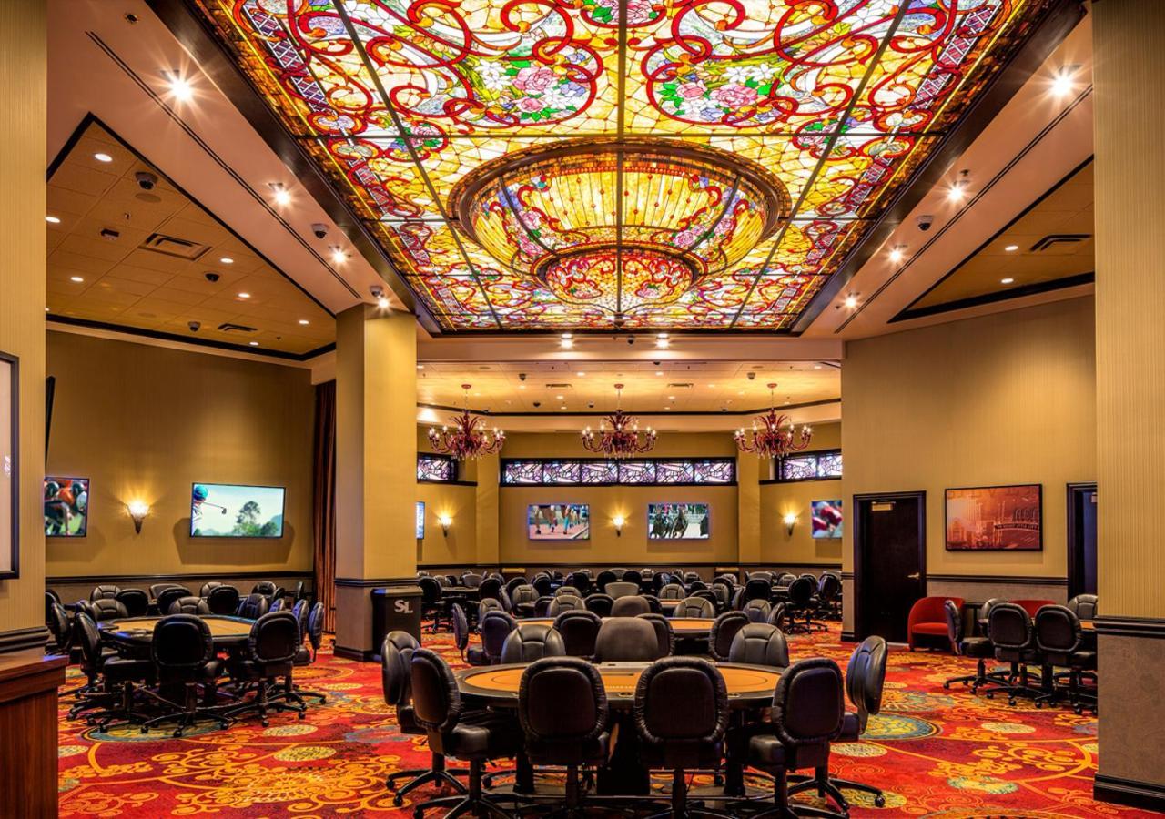 Silver Legacy Reno, A Caesars Destination photo 22