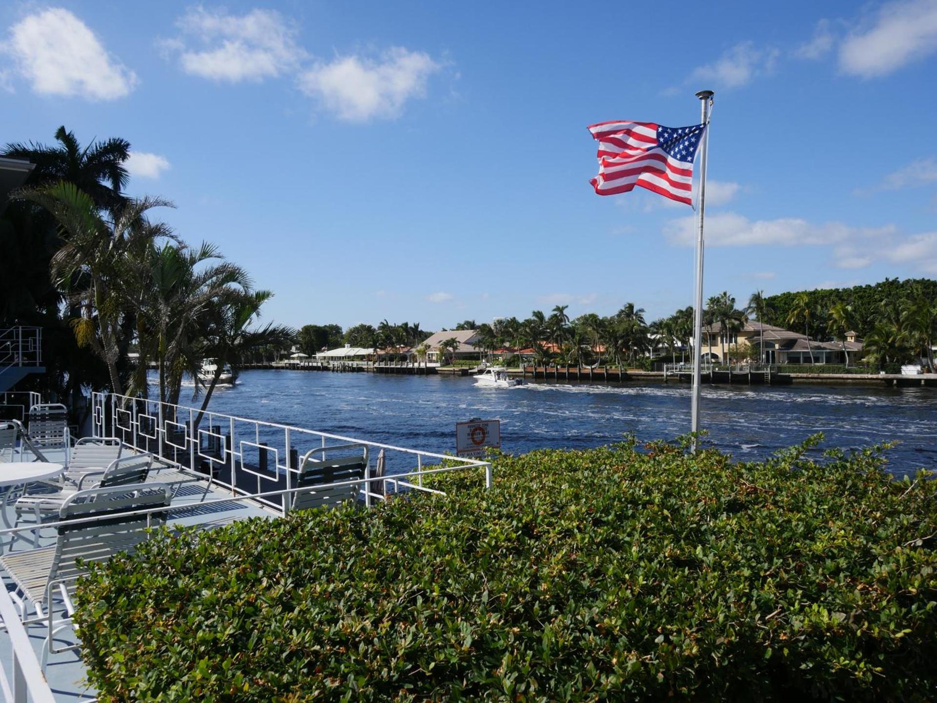 Holiday Isle Yacht Club photo 7