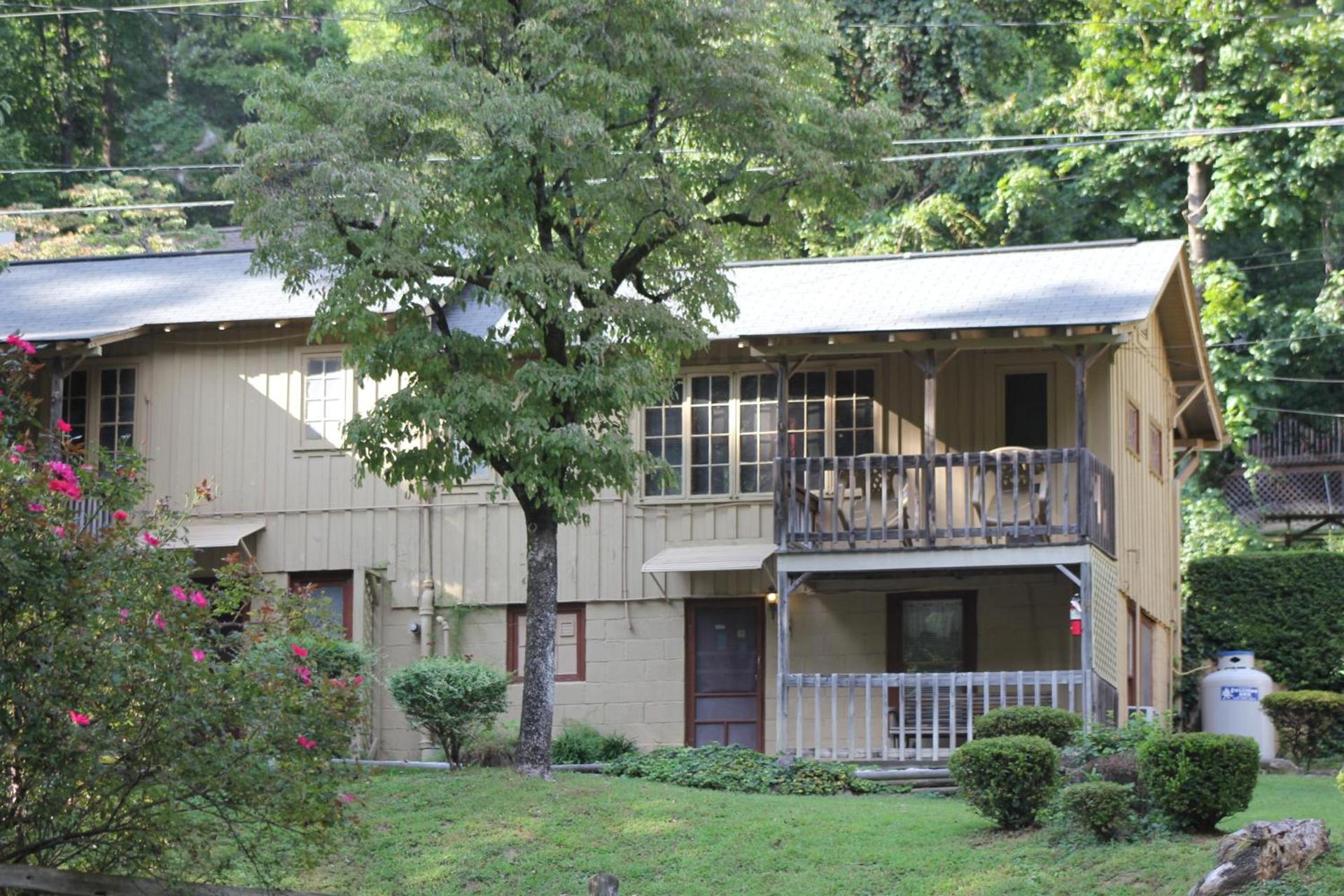 The Evening Shade River Lodge and Cabins photo 48