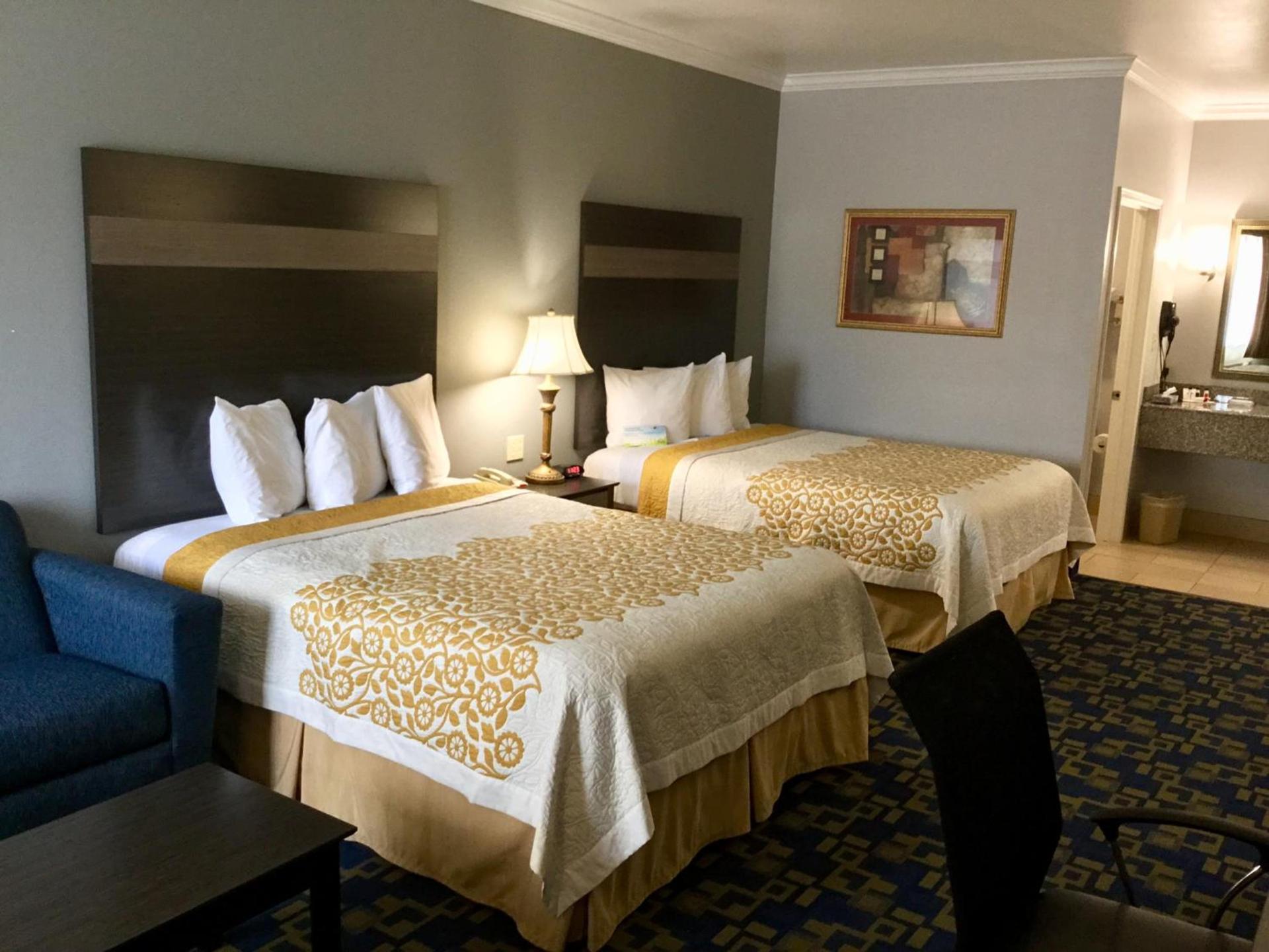 Days Inn by Wyndham Robstown photo 40