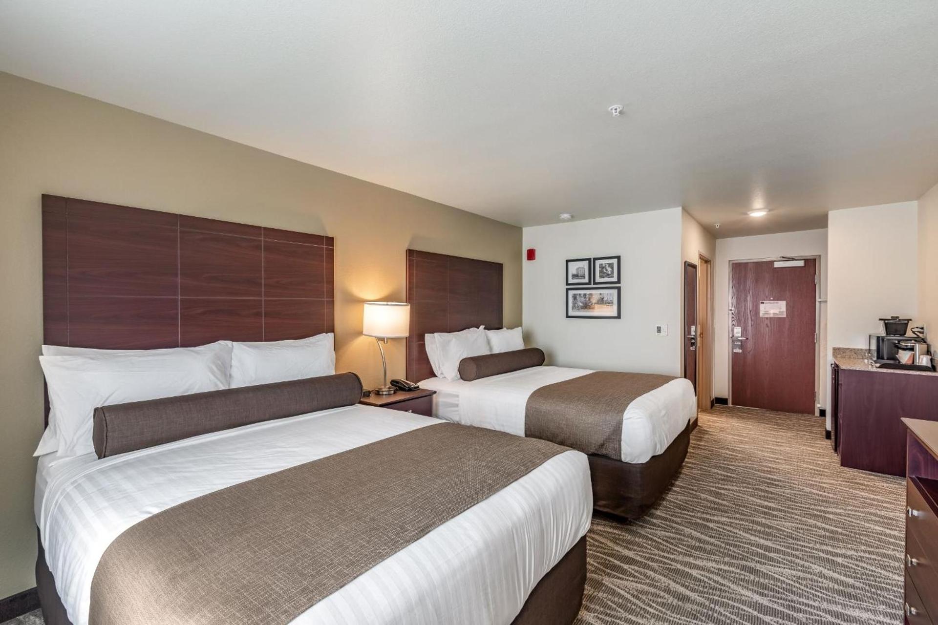 Cobblestone Hotel & Suites - Stevens Point photo 11