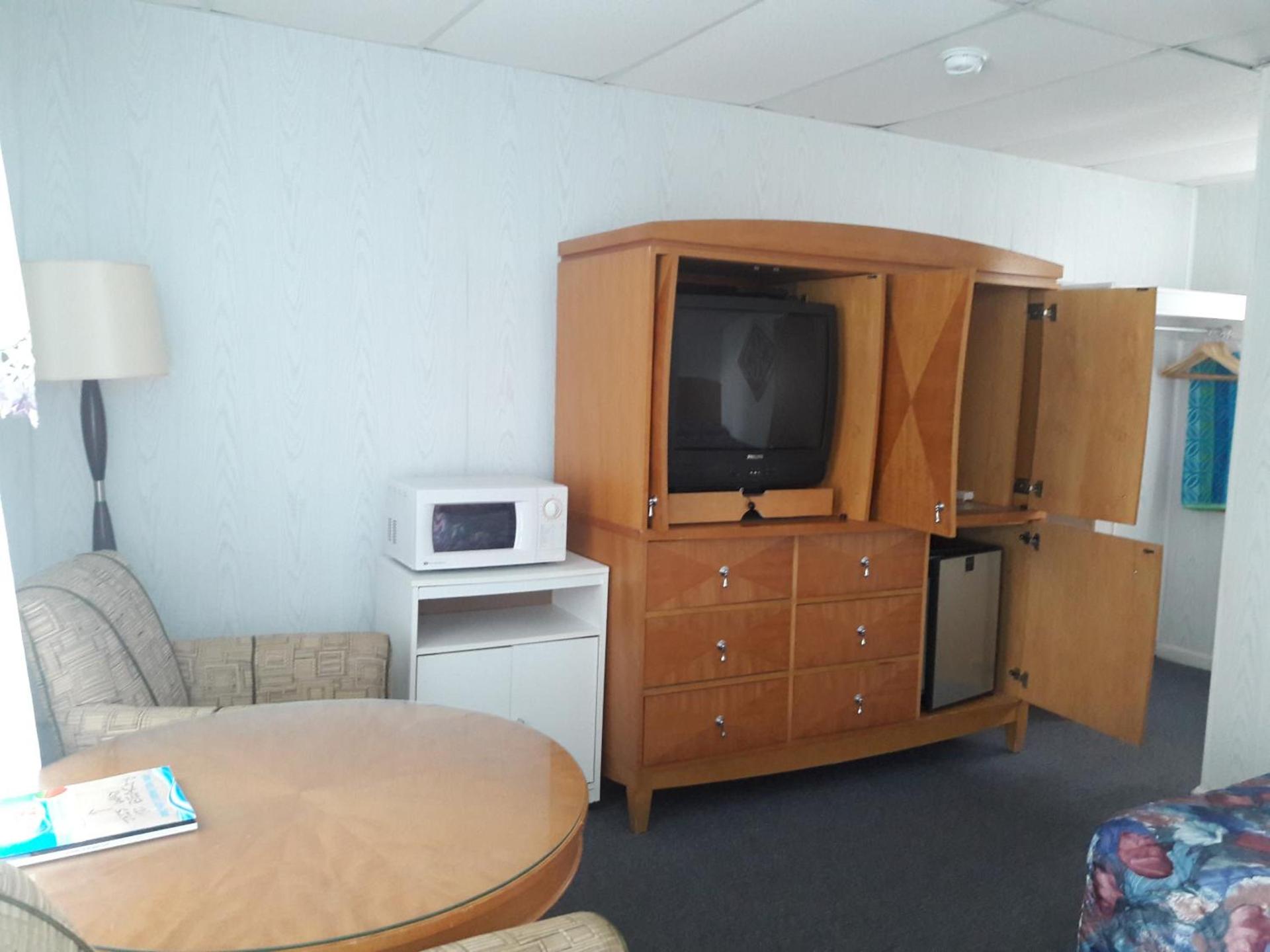 Suitcase Motel & Travel photo 18