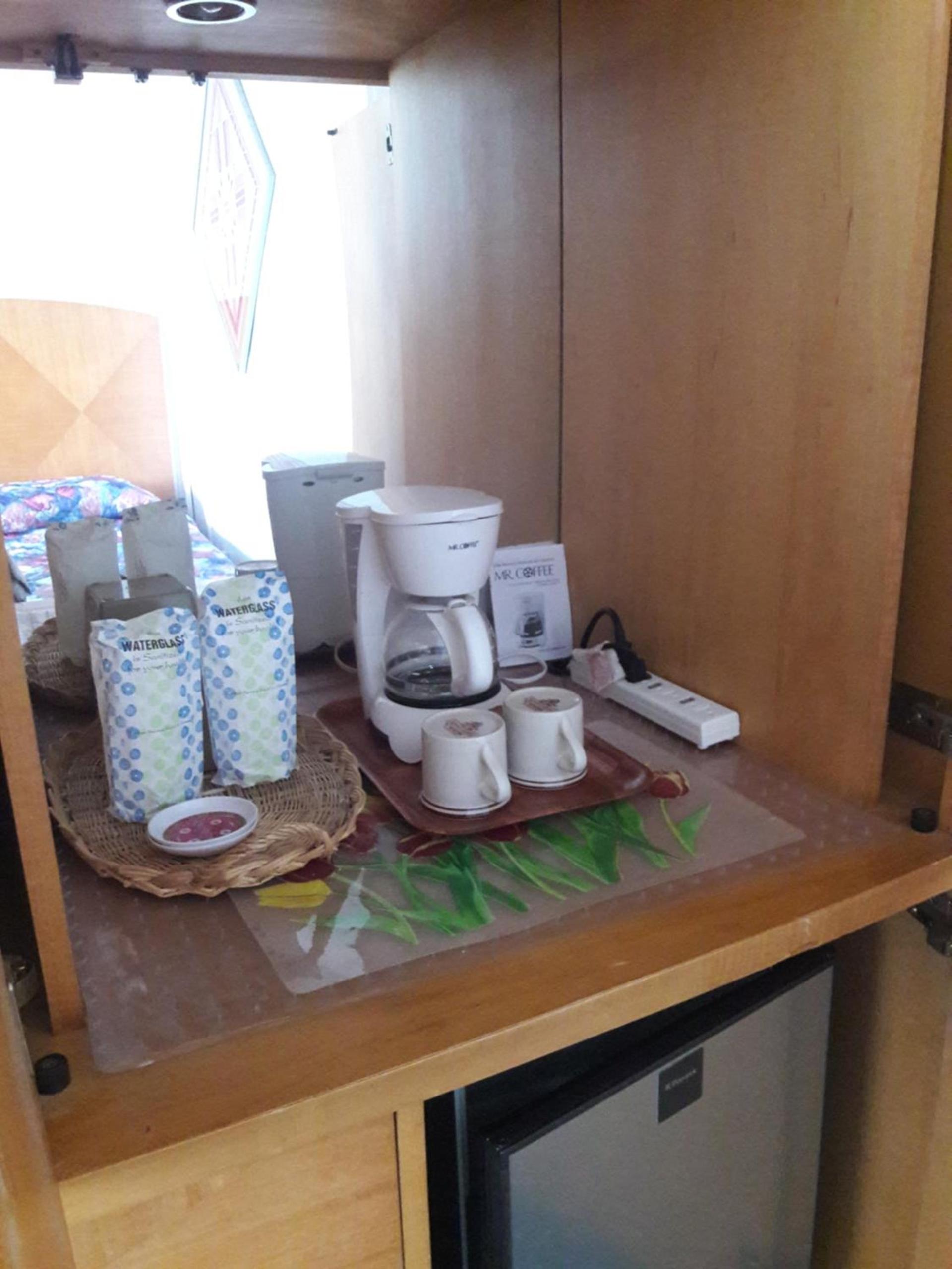 Suitcase Motel & Travel photo 25