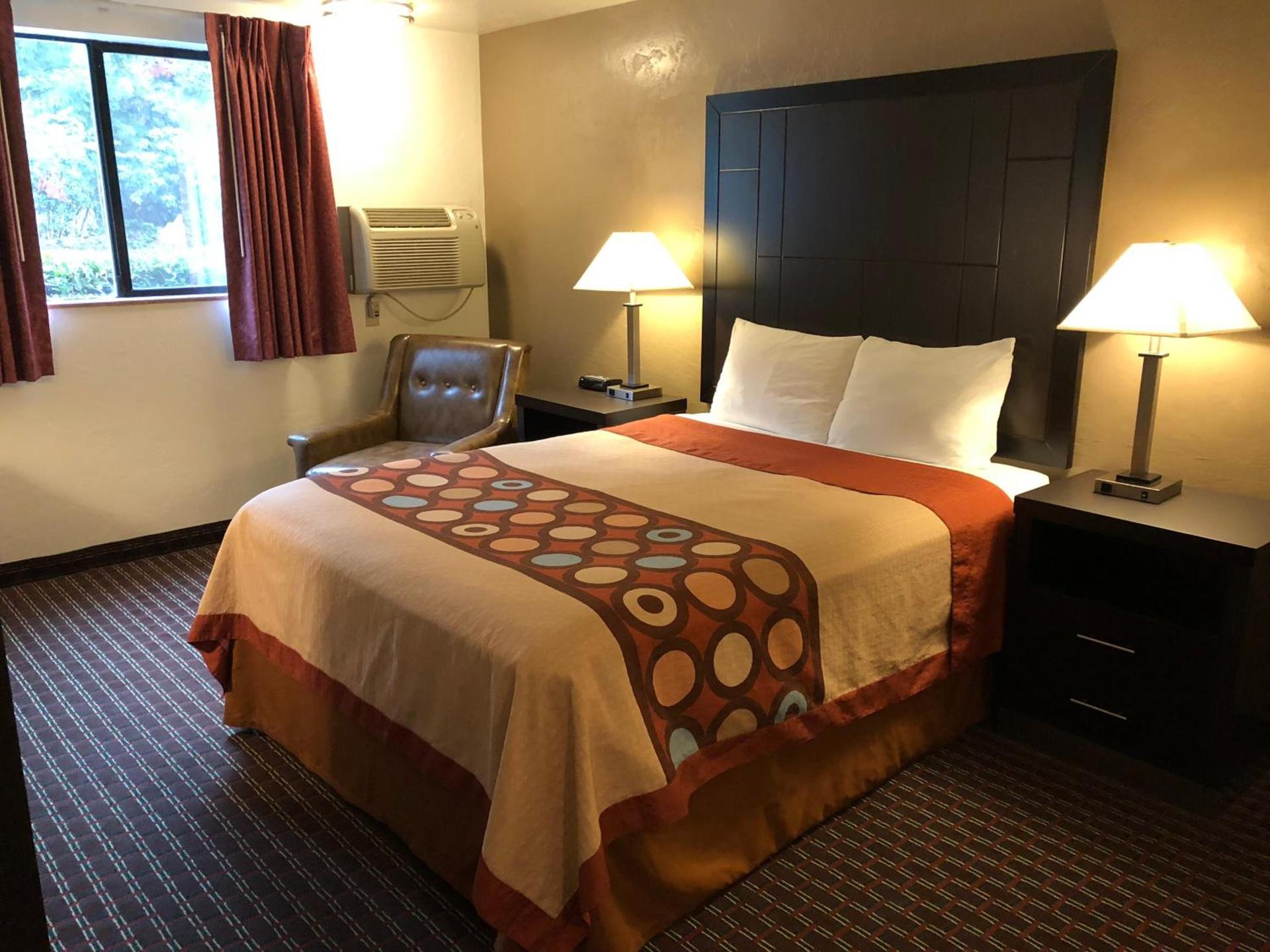 Super 8 by Wyndham Lacey Olympia Area photo 19