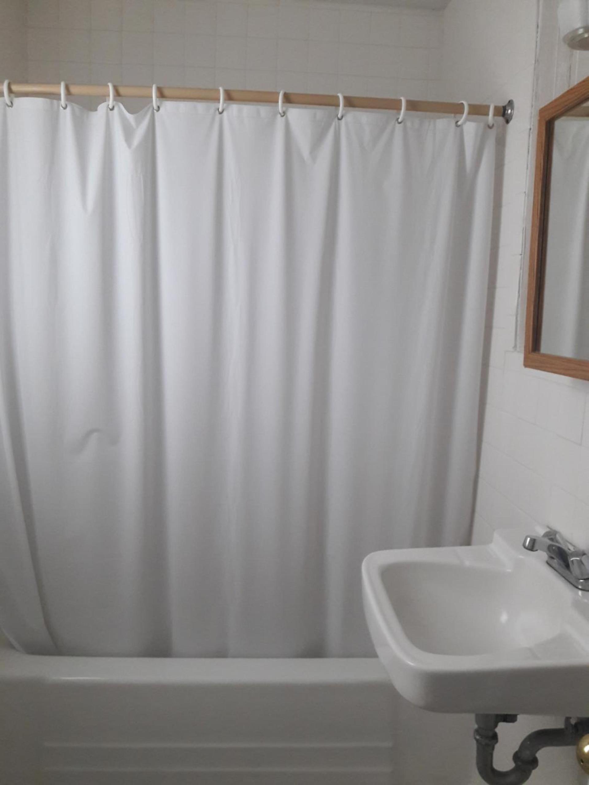Suitcase Motel & Travel photo 20