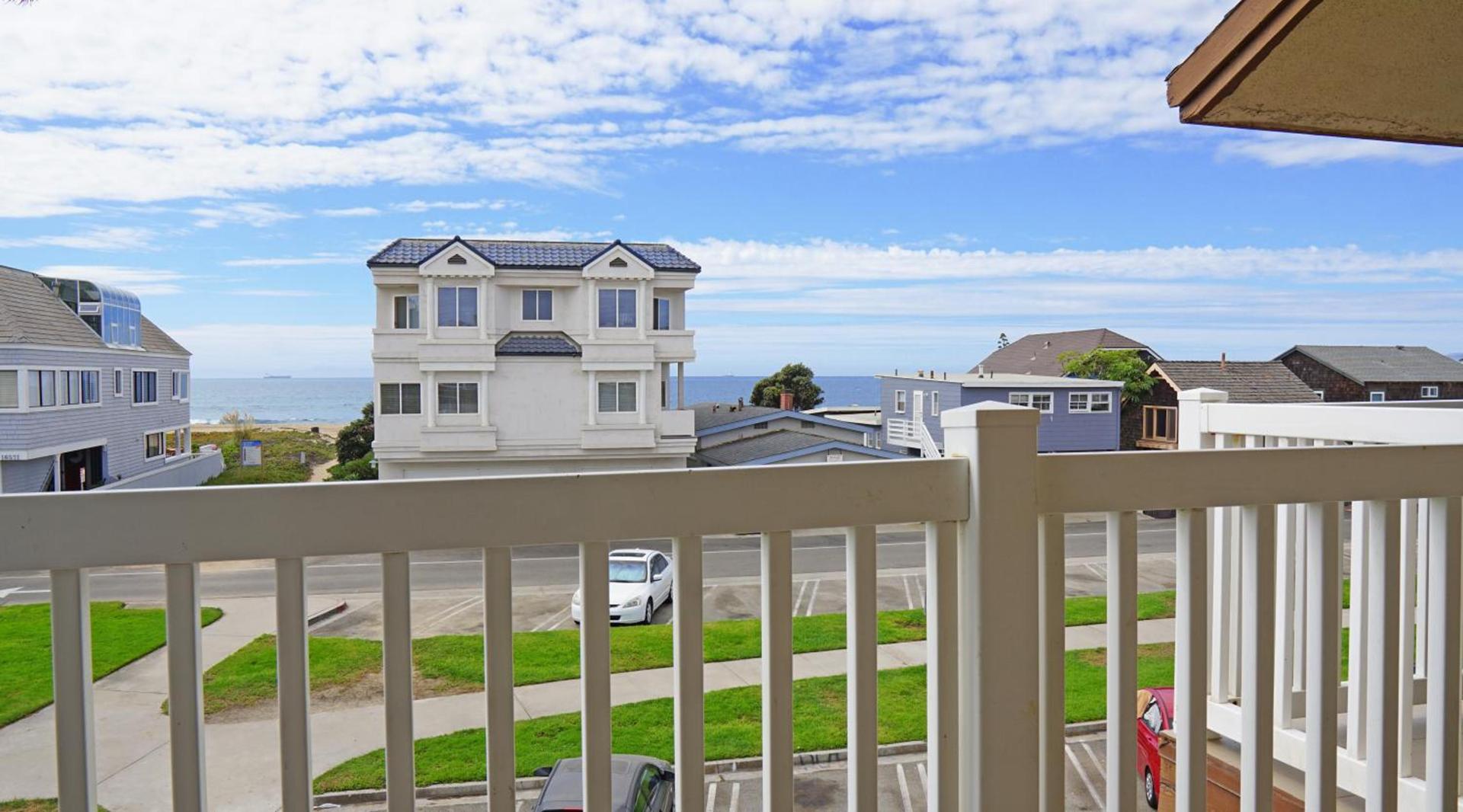 Ocean Surf Inn & Suites photo 89