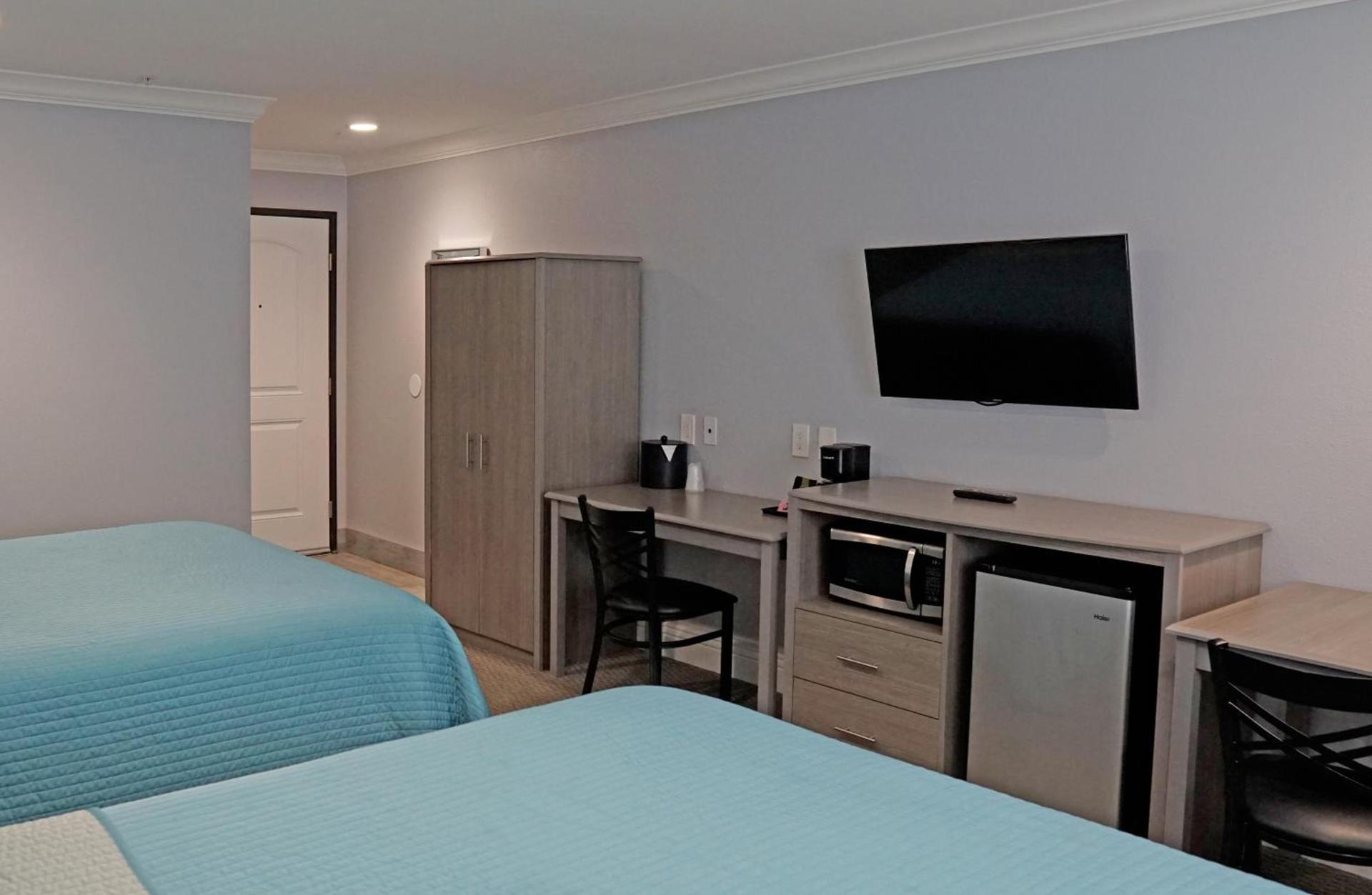 Surf City Inn photo 8