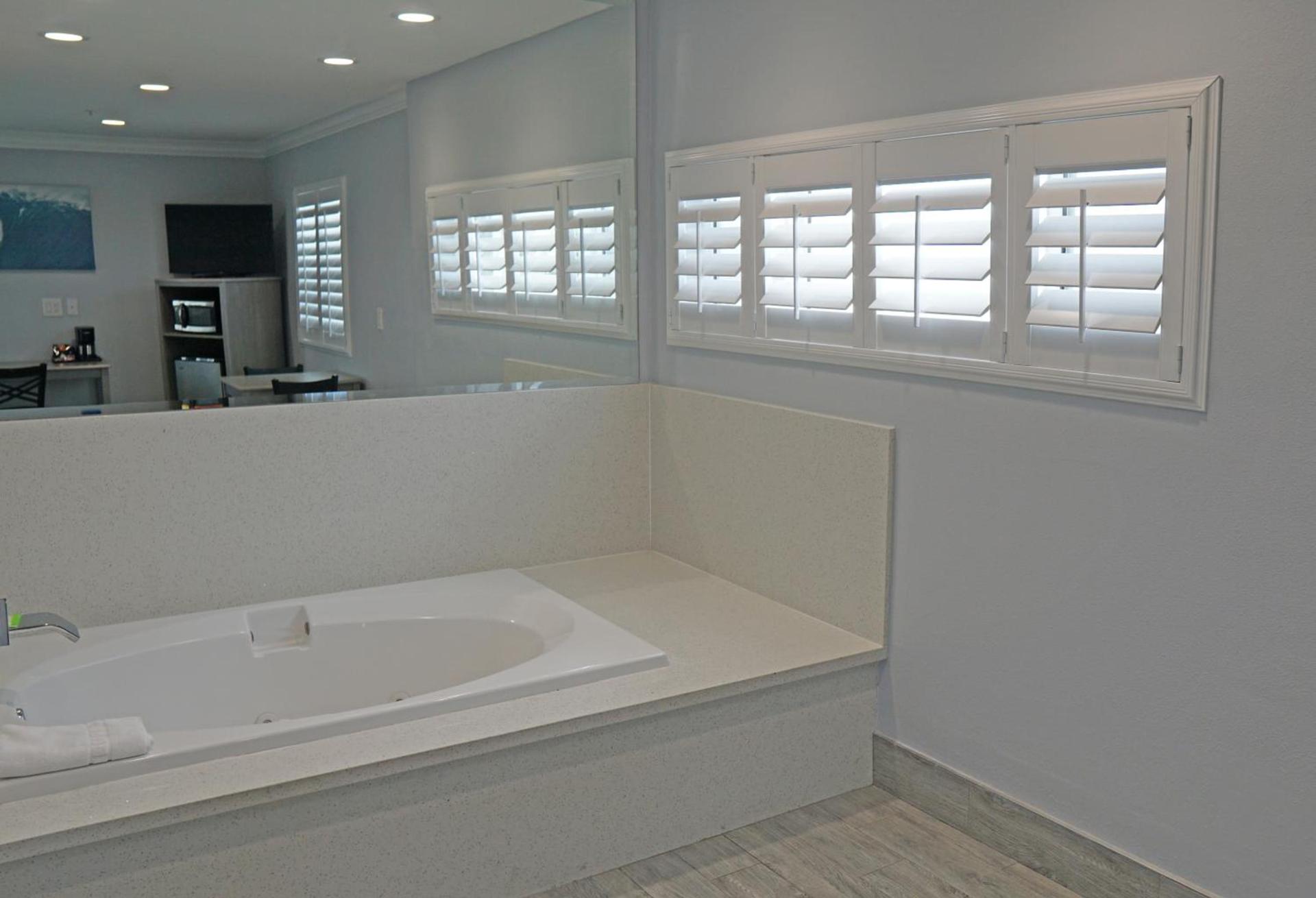 Surf City Inn photo 24