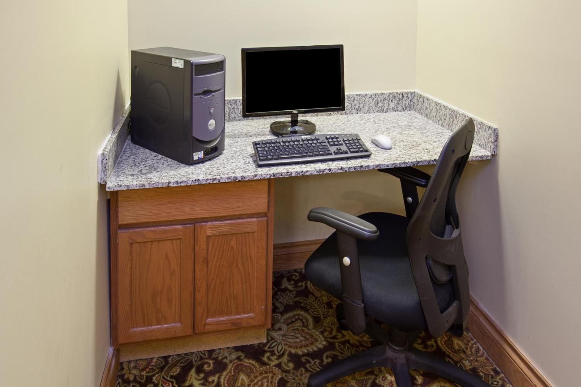 Country Inn & Suites by Radisson, Kalamazoo, MI photo 67