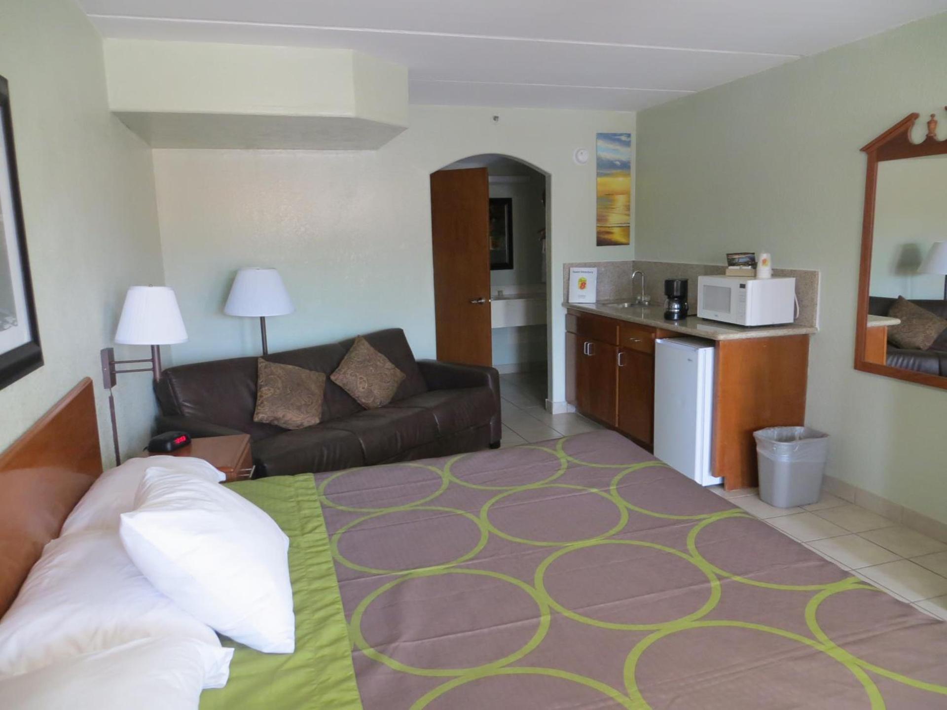 Super 8 by Wyndham South Padre Island photo 16