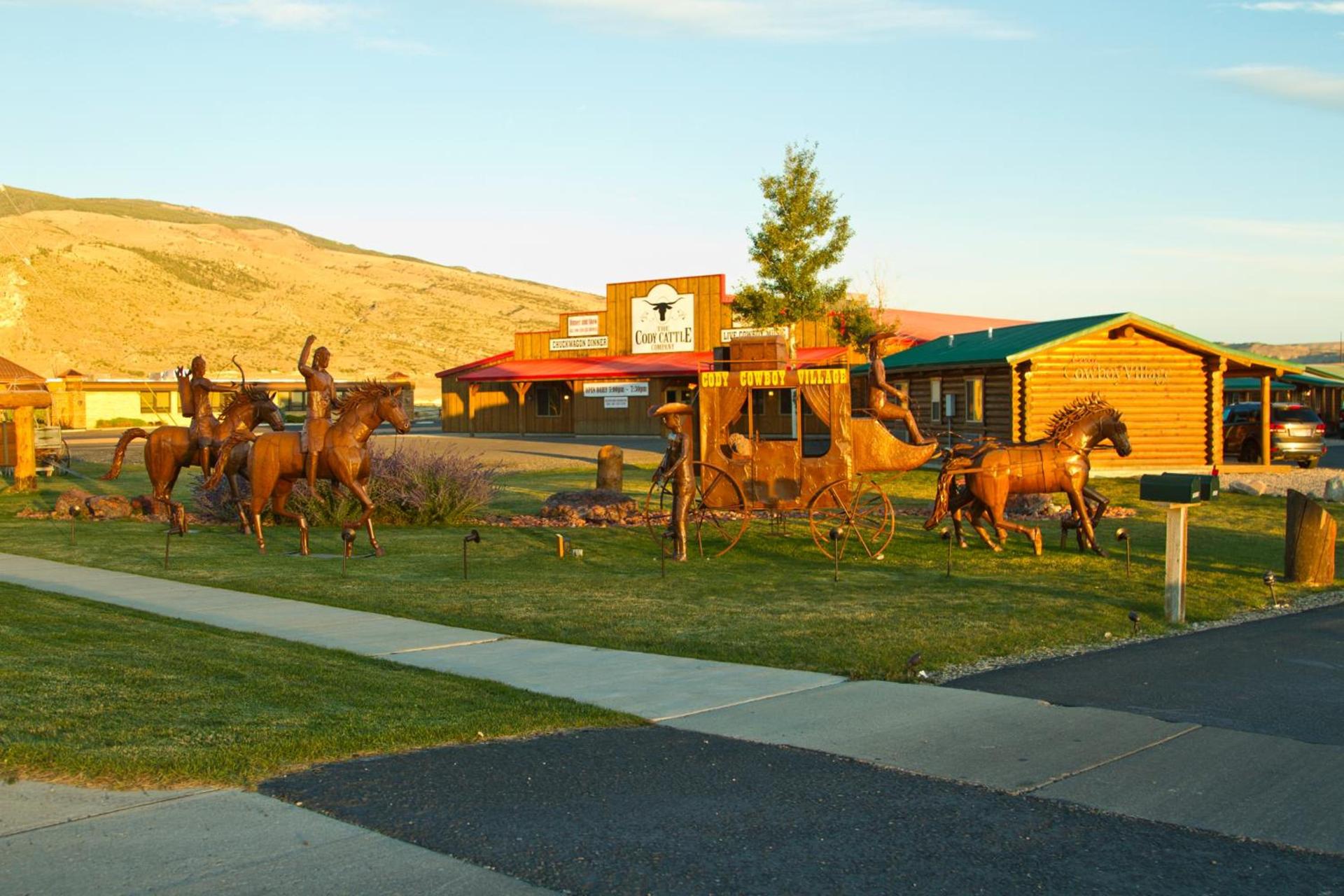 Cody Cowboy Village — hotel in Cody