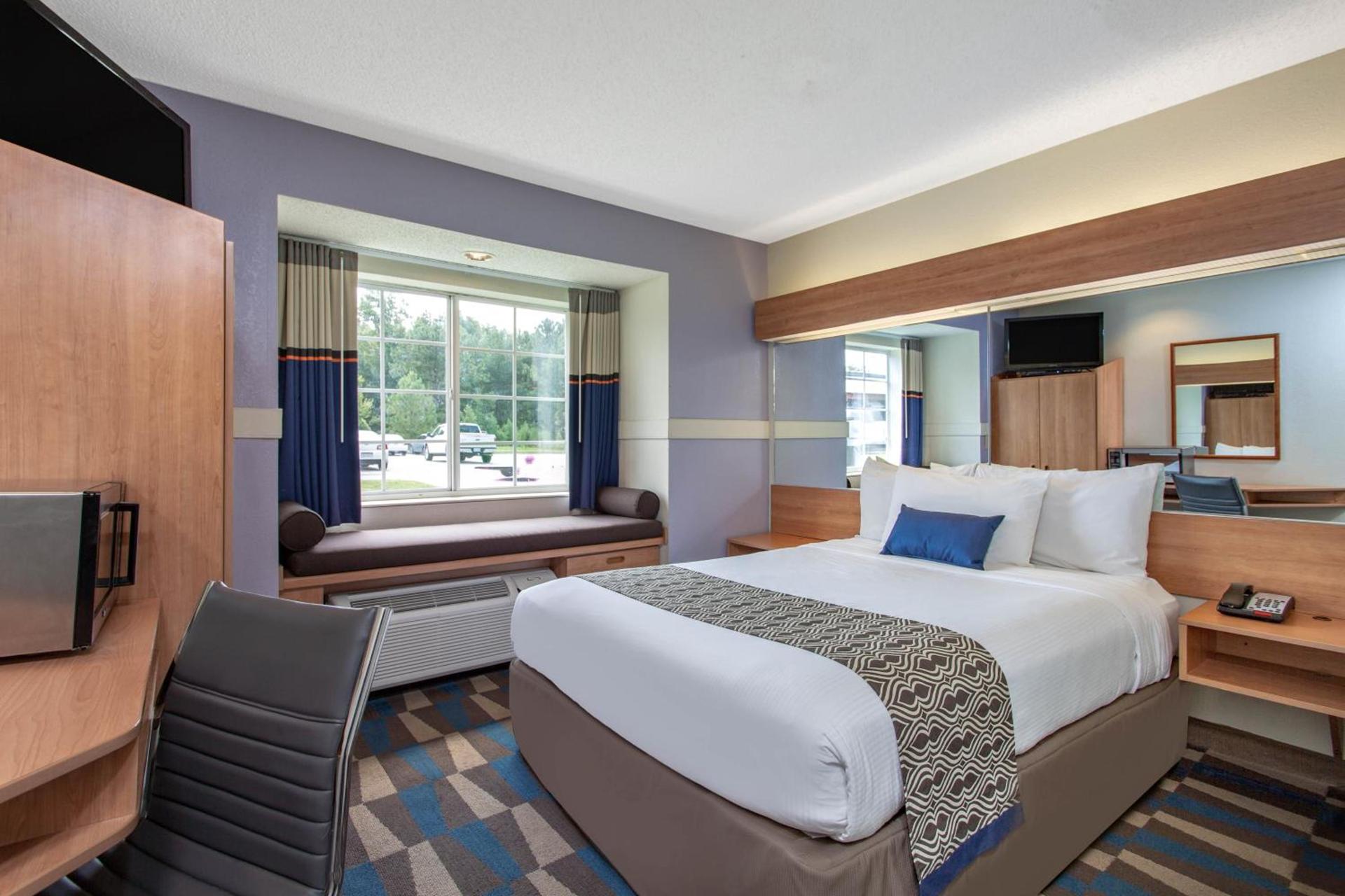 Microtel Inn & Suites by Wyndham Lillington/Campbell University photo 13